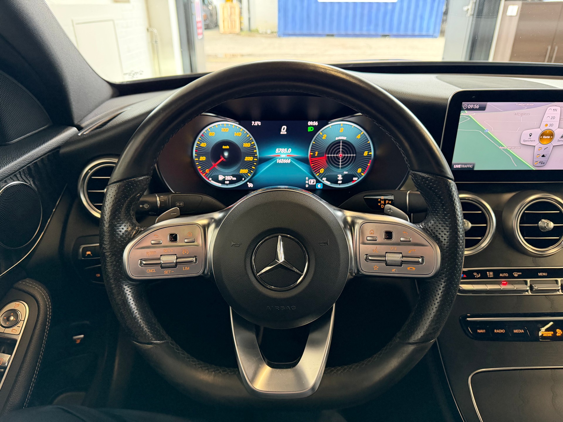 MERCEDES-BENZ C 200 BlueTEC AMG Line 9G-Tronic-image-14