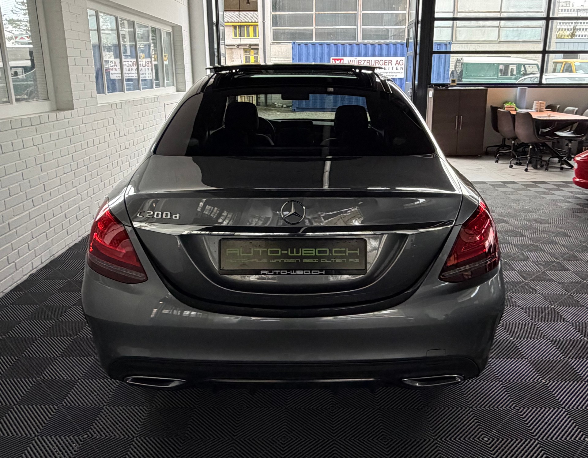 MERCEDES-BENZ C 200 BlueTEC AMG Line 9G-Tronic-showroom-element-3