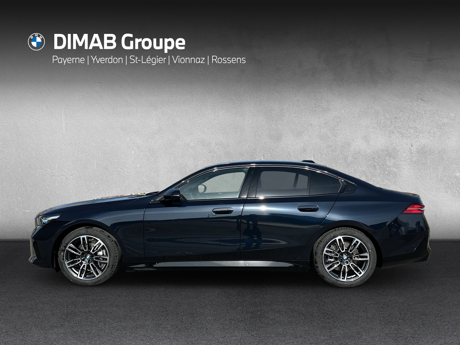 BMW i5 eDrive40 M Sport-showroom-element-1