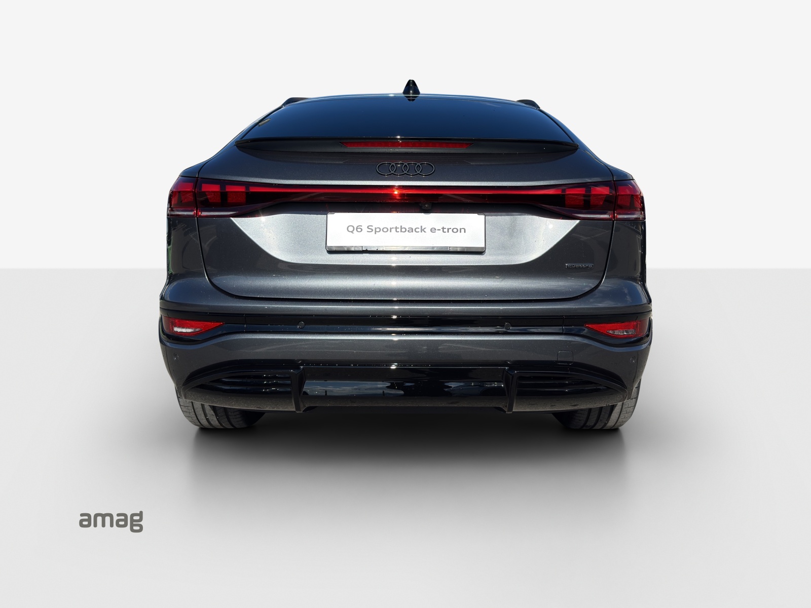 AUDI Q6 Sportback e-tron quattro-showroom-element-3