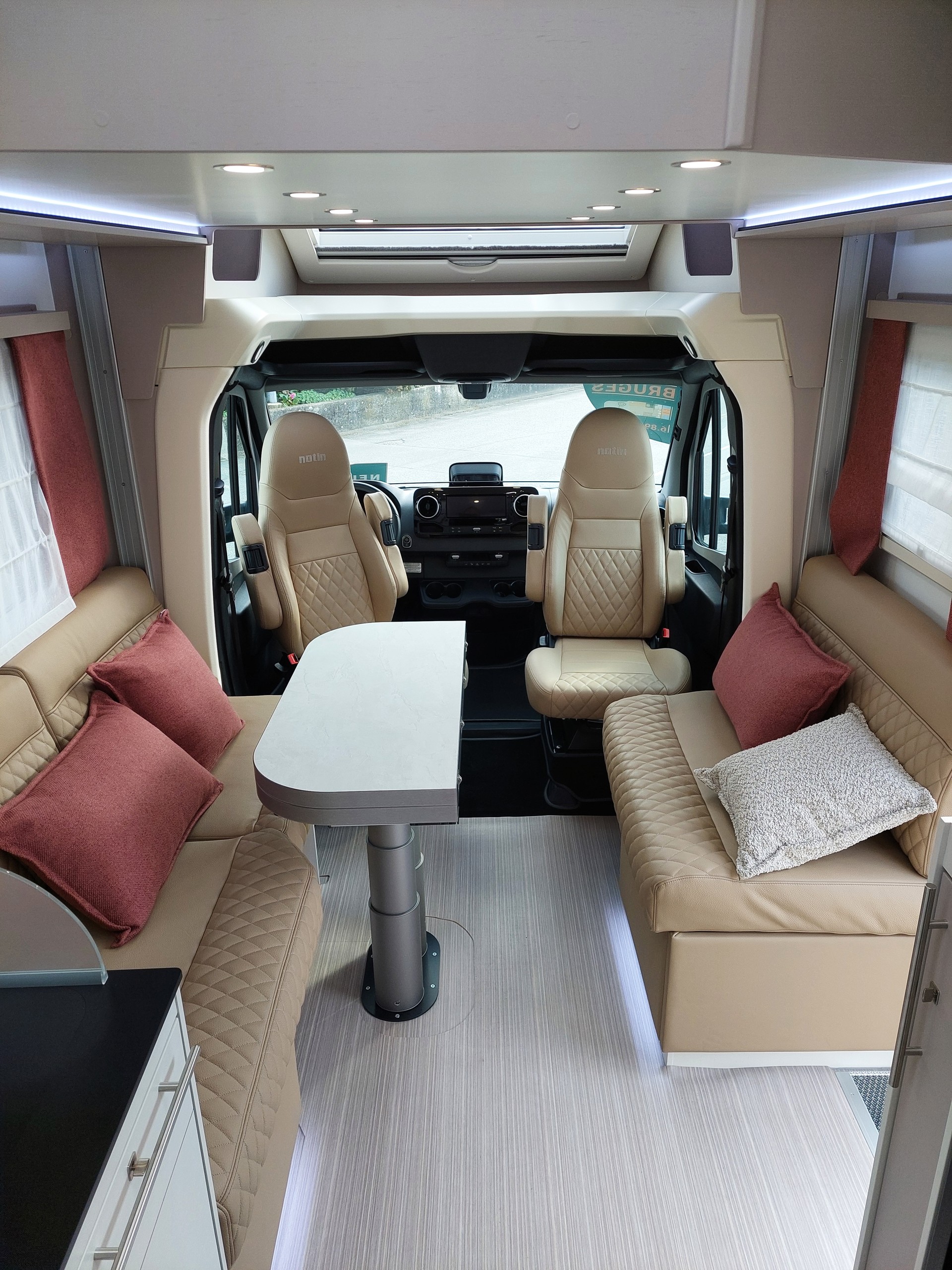 NOTIN EXCLUSIV BRUGES-image-7