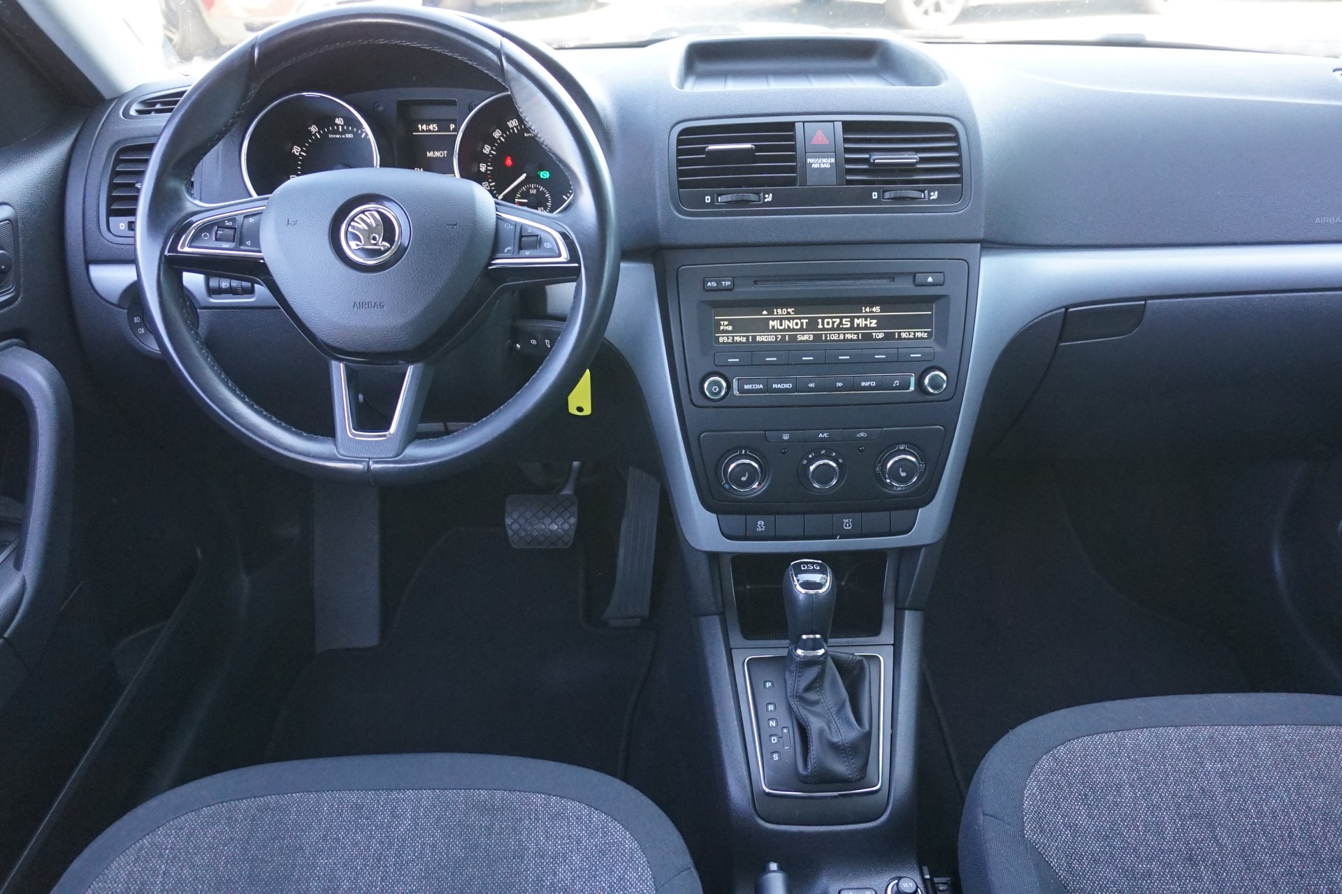 SKODA Yeti 1.2 TSI Active DSG-Automat 105PS-image-11