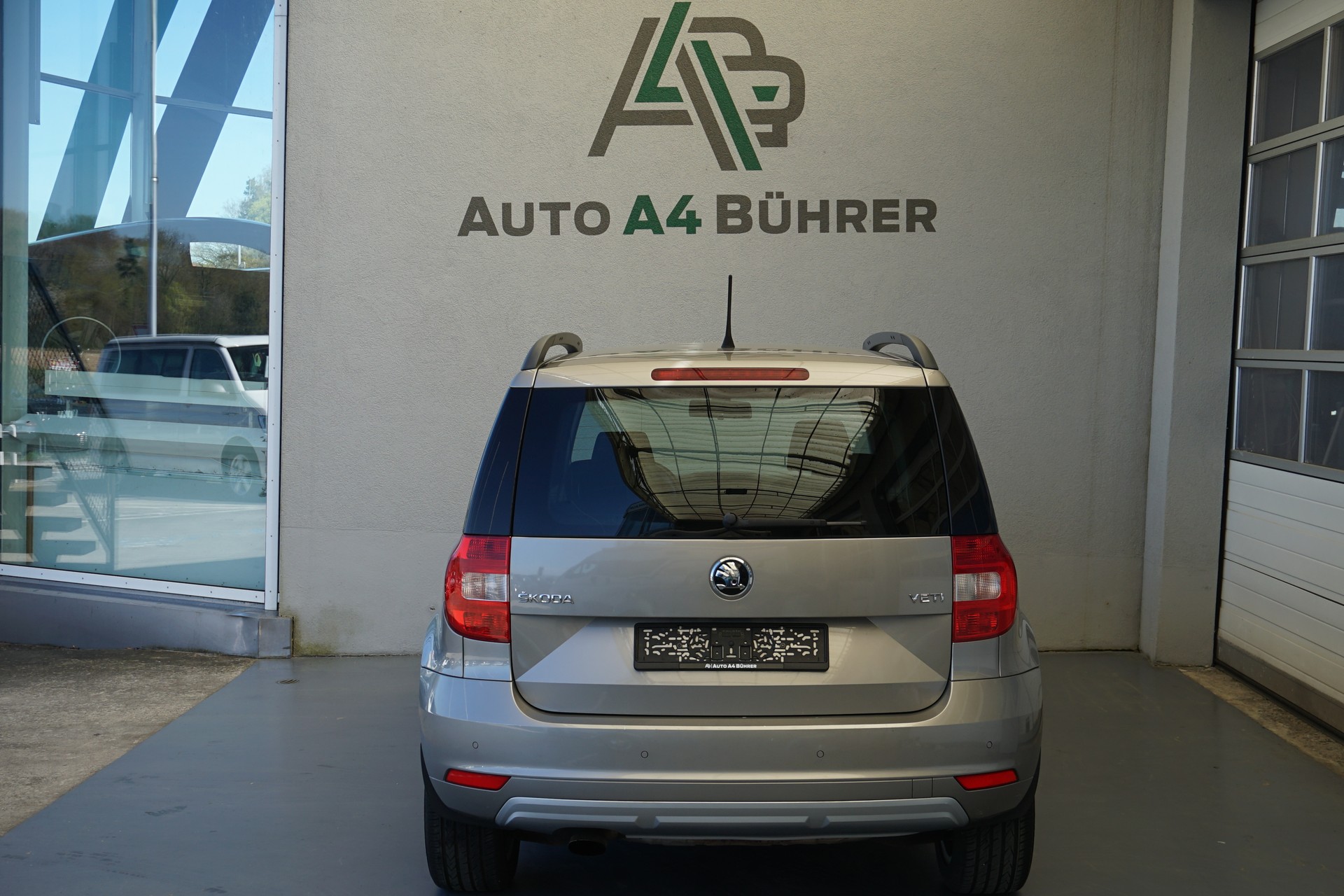SKODA Yeti 1.2 TSI Active DSG-Automat 105PS-image-8