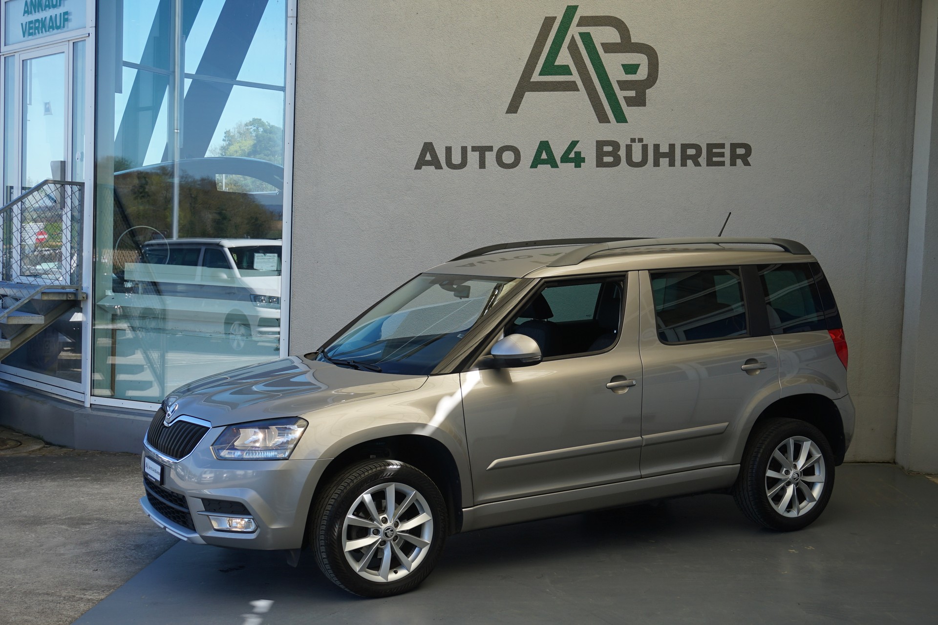 SKODA Yeti 1.2 TSI Active DSG-Automat 105PS-showroom-element-3