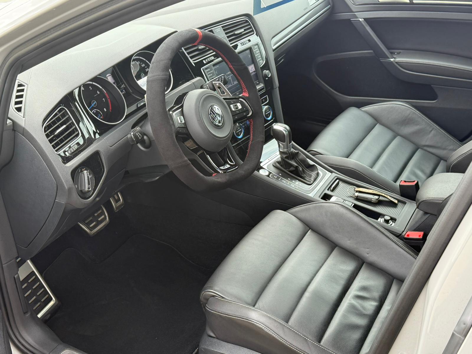 VW Golf Variant 2.0 TSI R360S 4 Motion DSG-image-11