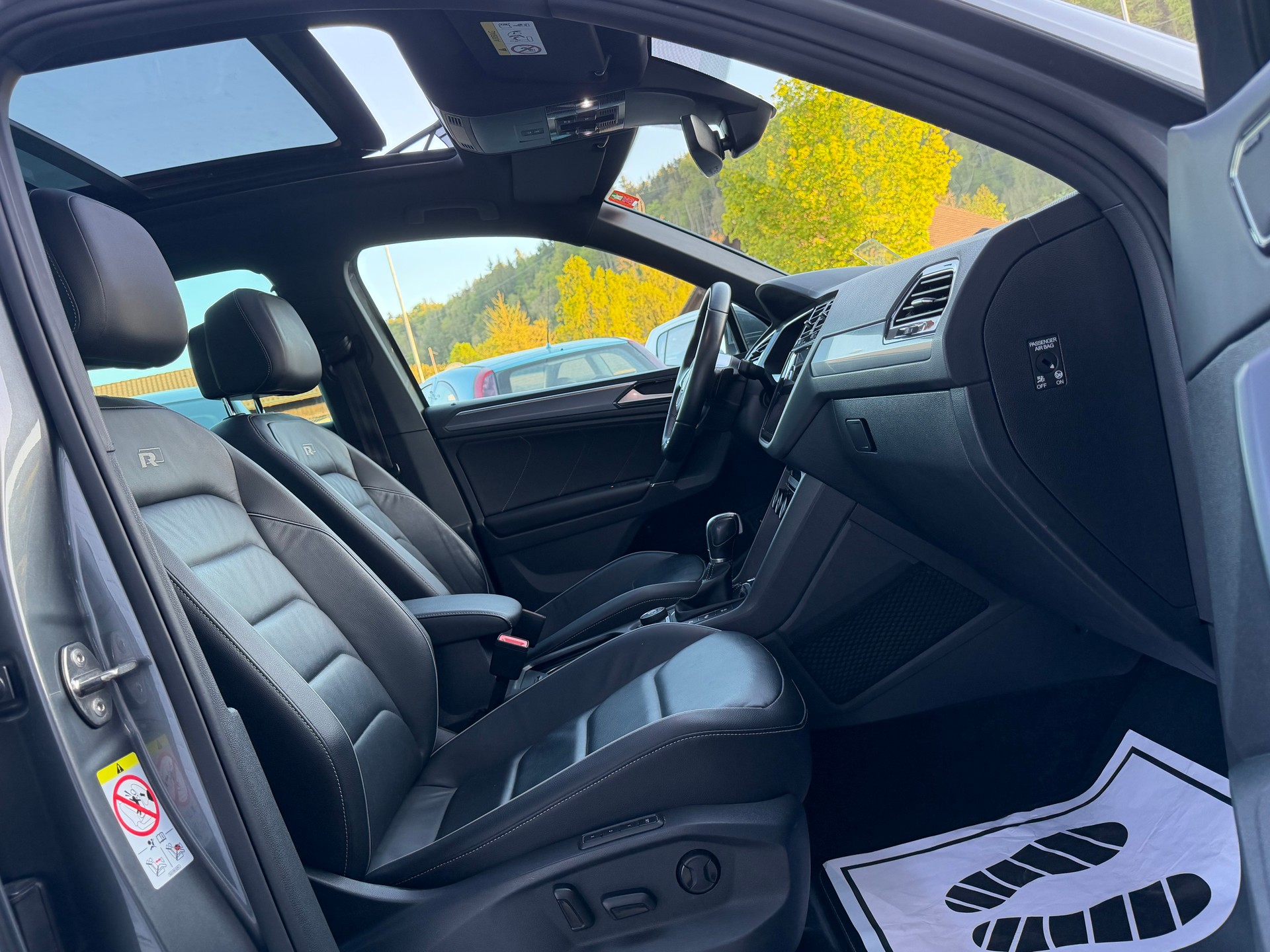 VW Tiguan 2.0 TDI SCR Highline 4Motion R-Line DSG-image-11