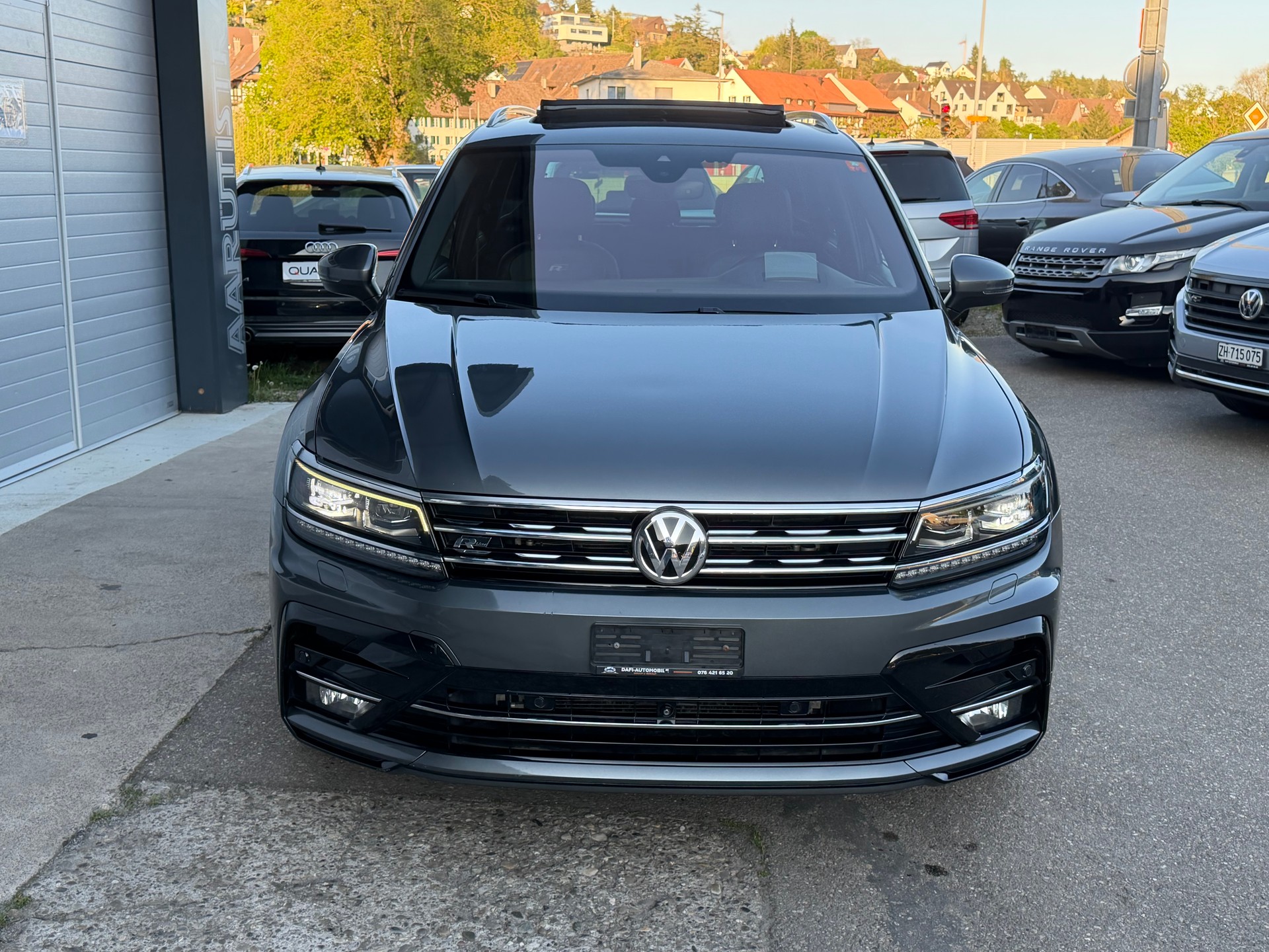 VW Tiguan 2.0 TDI SCR Highline 4Motion R-Line DSG-image-1