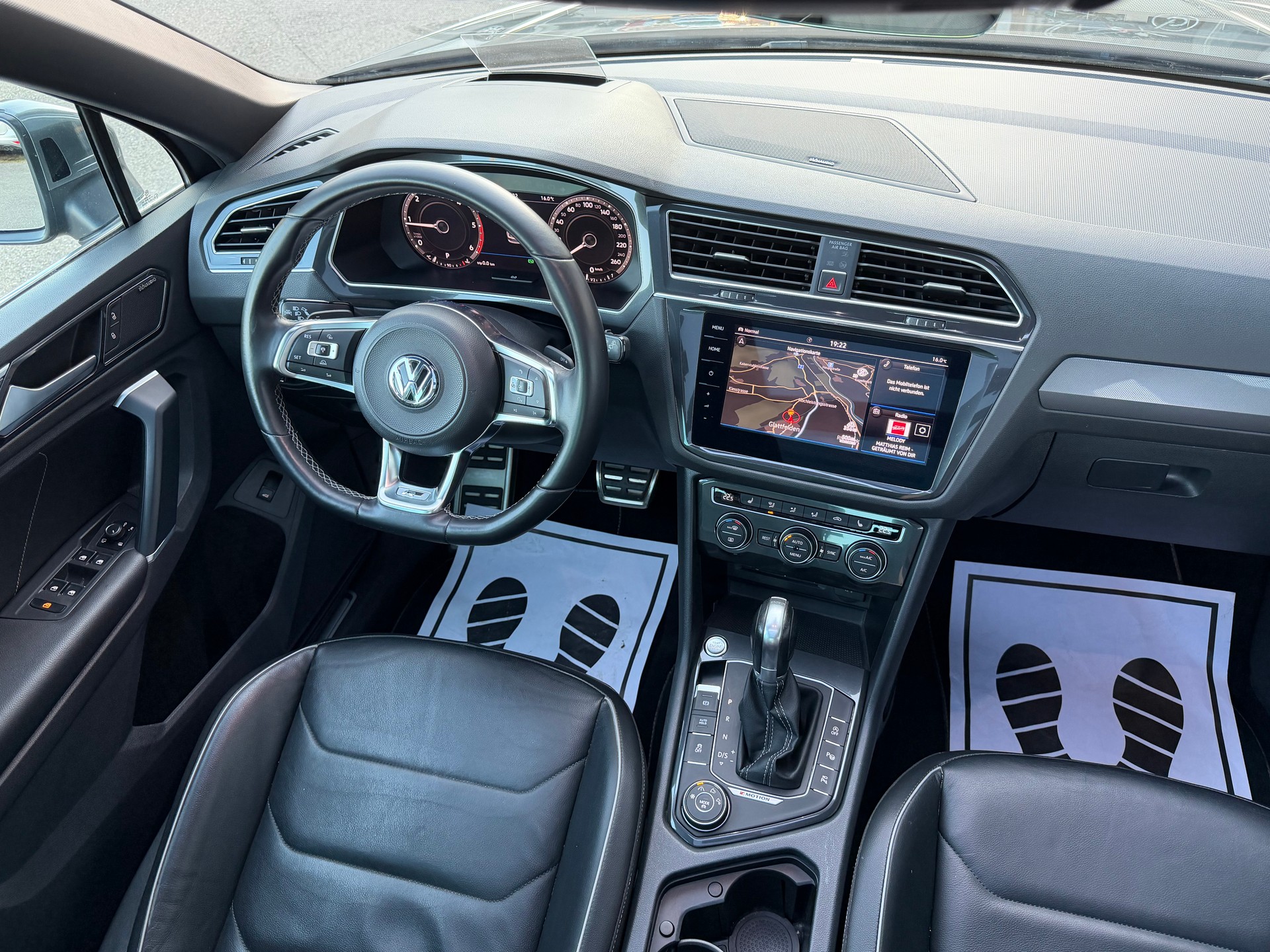 VW Tiguan 2.0 TDI SCR Highline 4Motion R-Line DSG-image-12