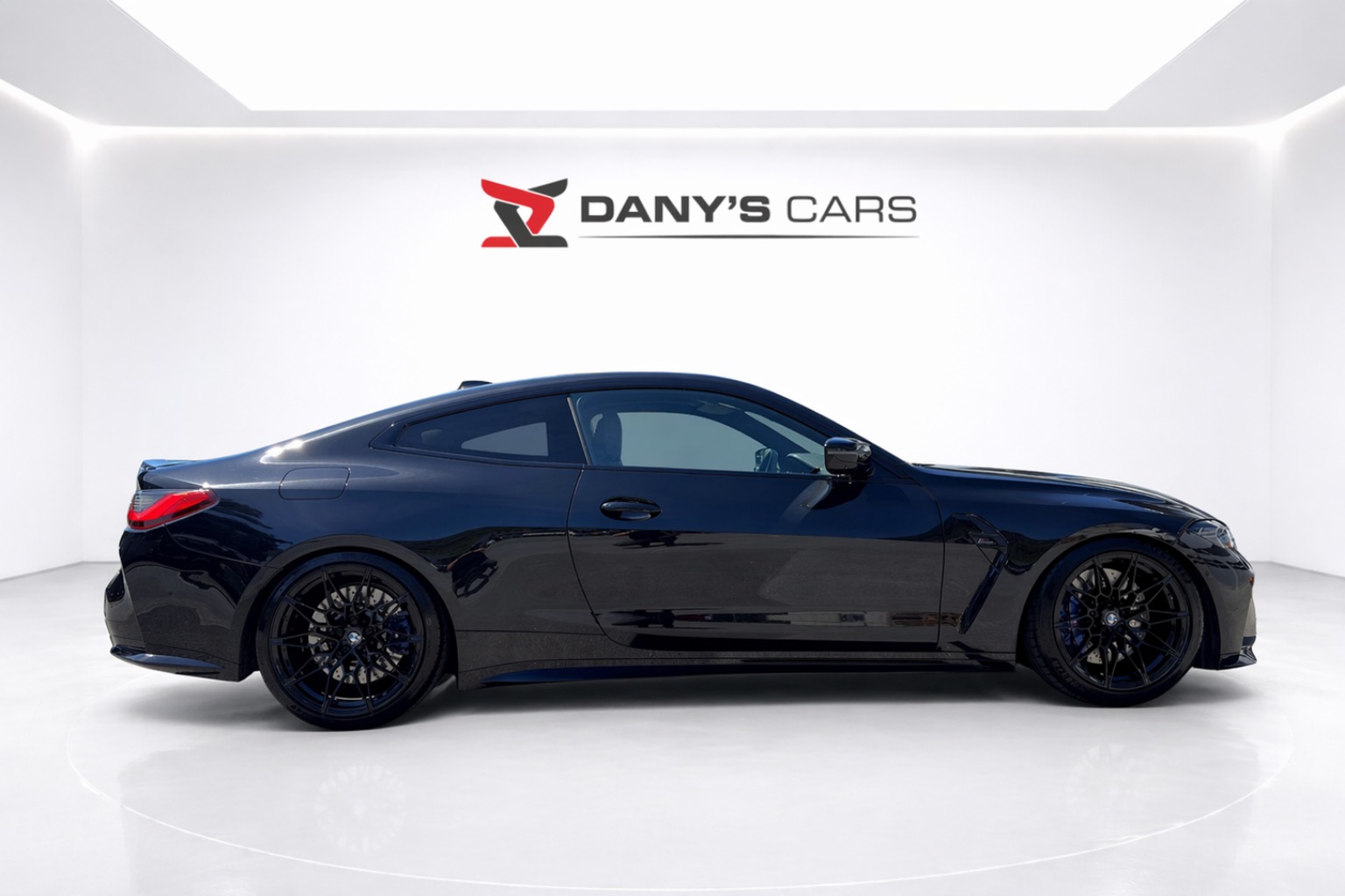 BMW M4 Competition Coupé xDrive-showroom-element-3