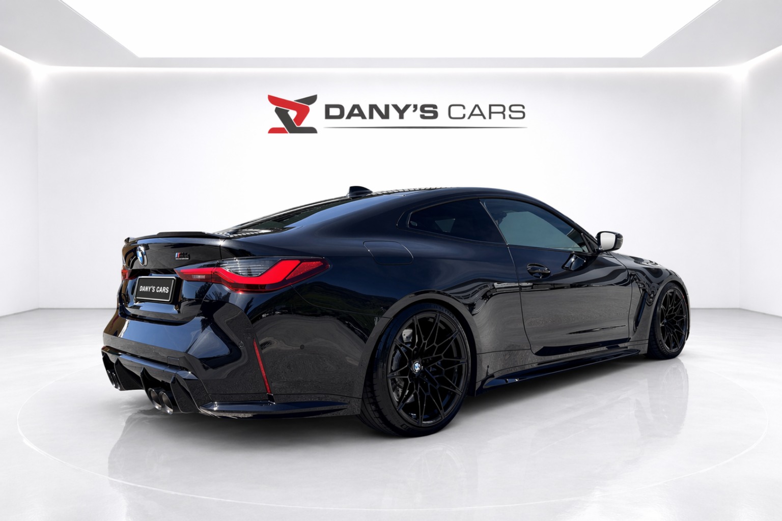 BMW M4 Competition Coupé xDrive-image-4