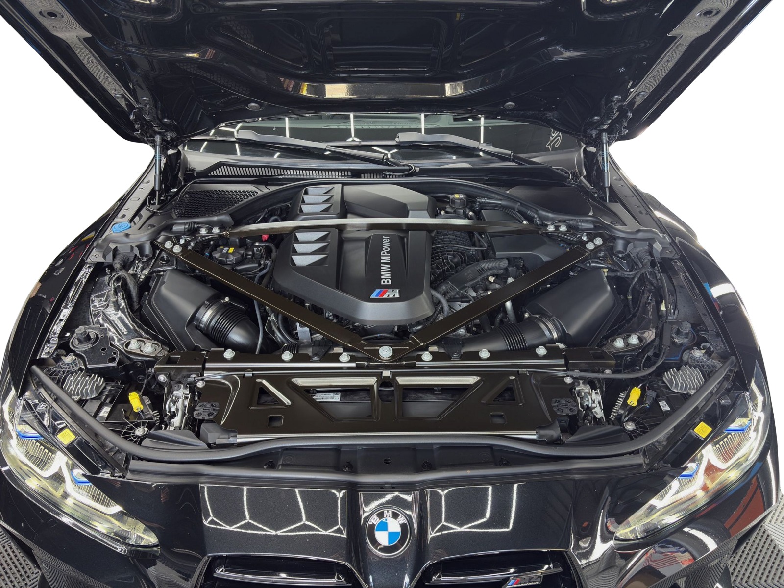 BMW M4 Competition Coupé xDrive-image-9