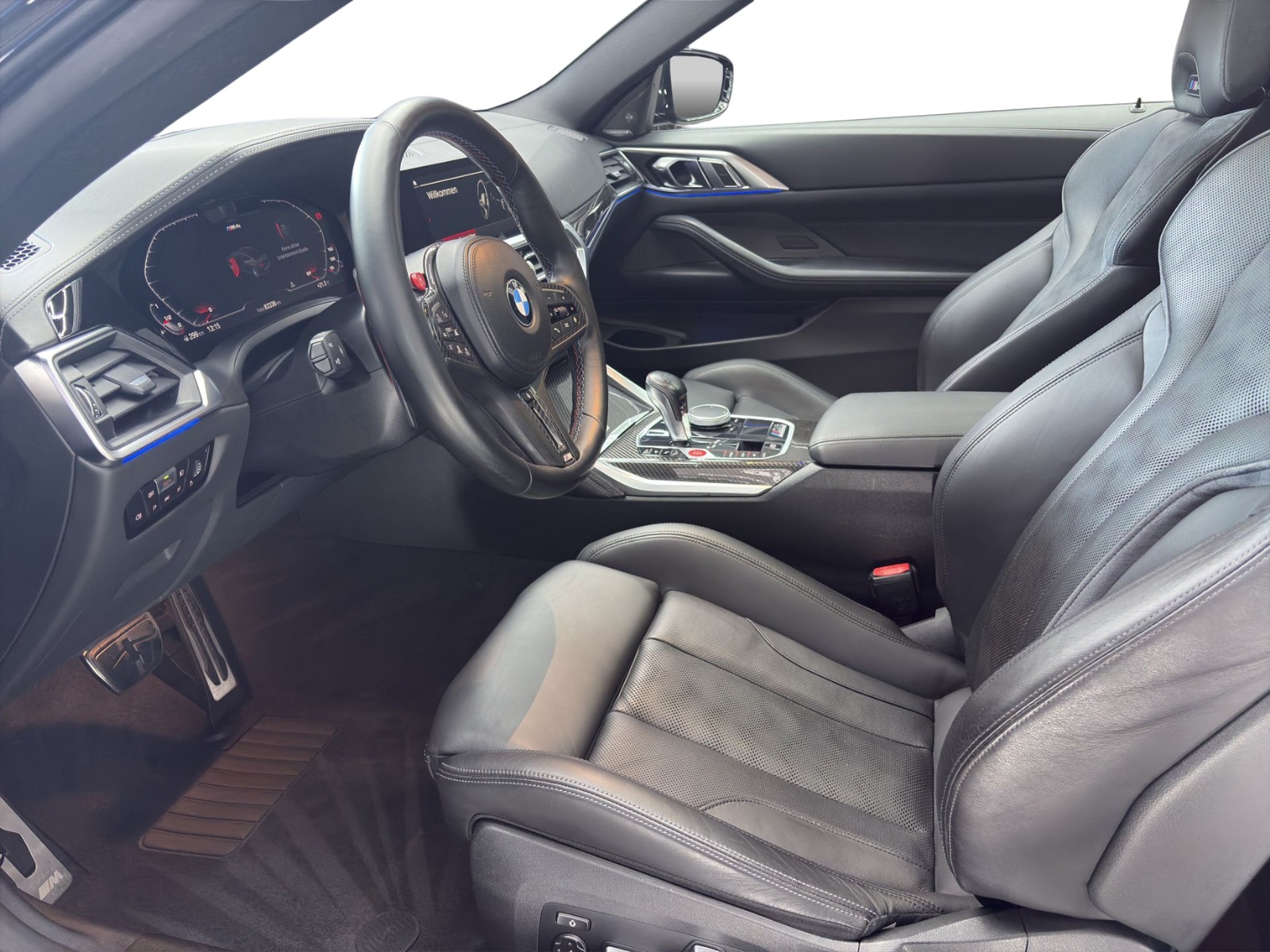 BMW M4 Competition Coupé xDrive-image-11