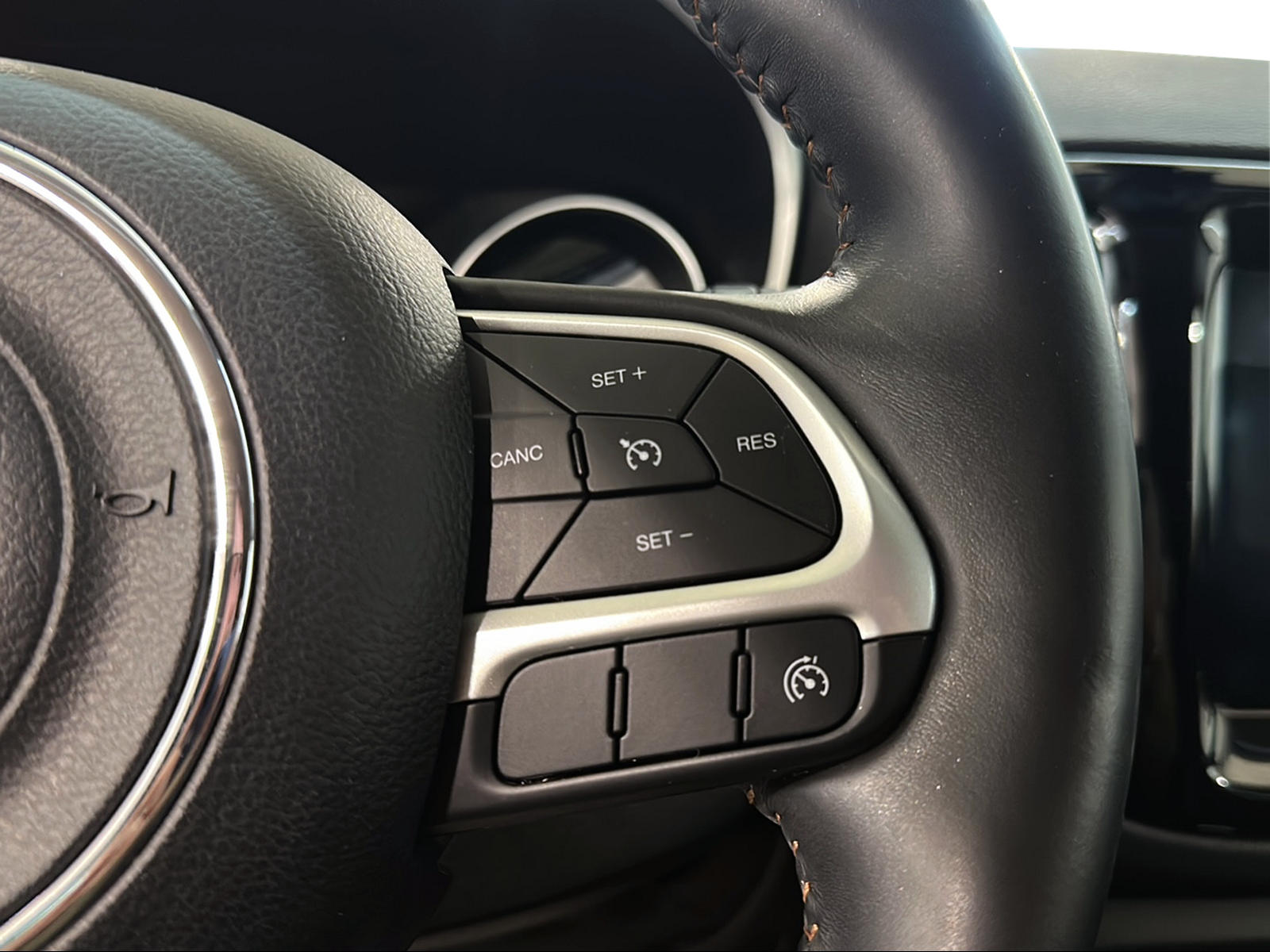 JEEP Compass 2.0CRD Opening Edition AWD 9ATX-image-24