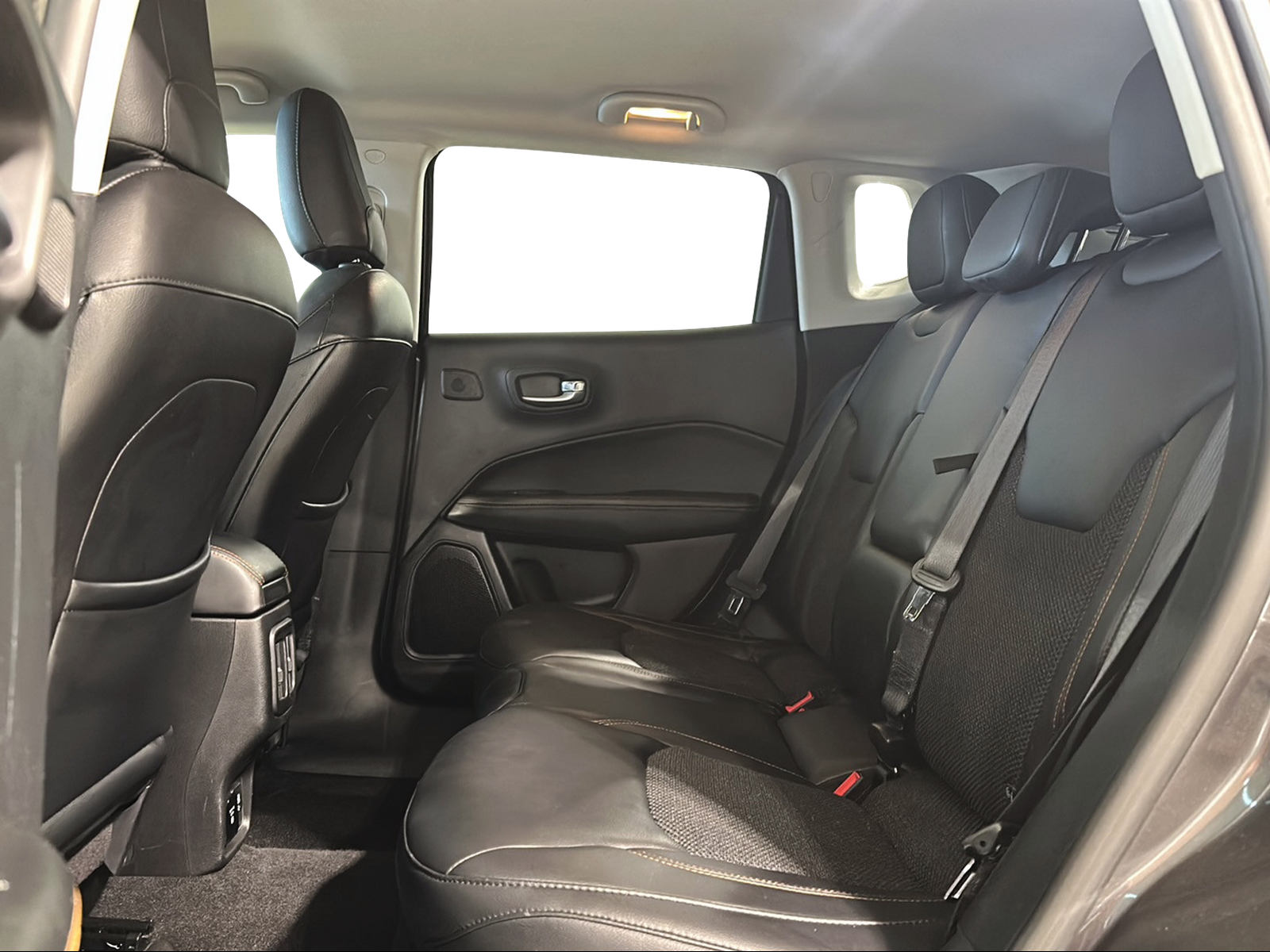 JEEP Compass 2.0CRD Opening Edition AWD 9ATX-image-13