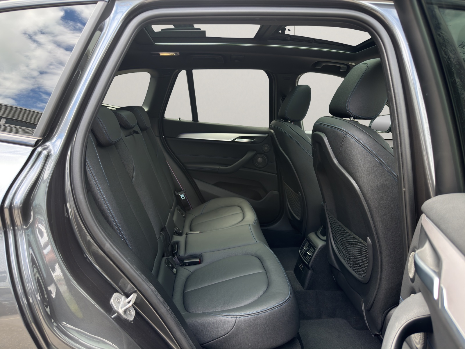 BMW X1 xDrive 25d M Sport Steptronic-image-12