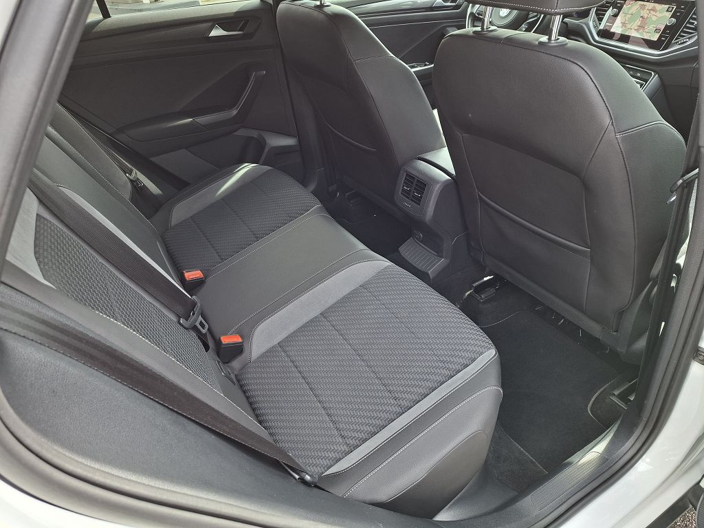 VW T-Roc 2.0 TSI Sport DSG 4Motion-image-12