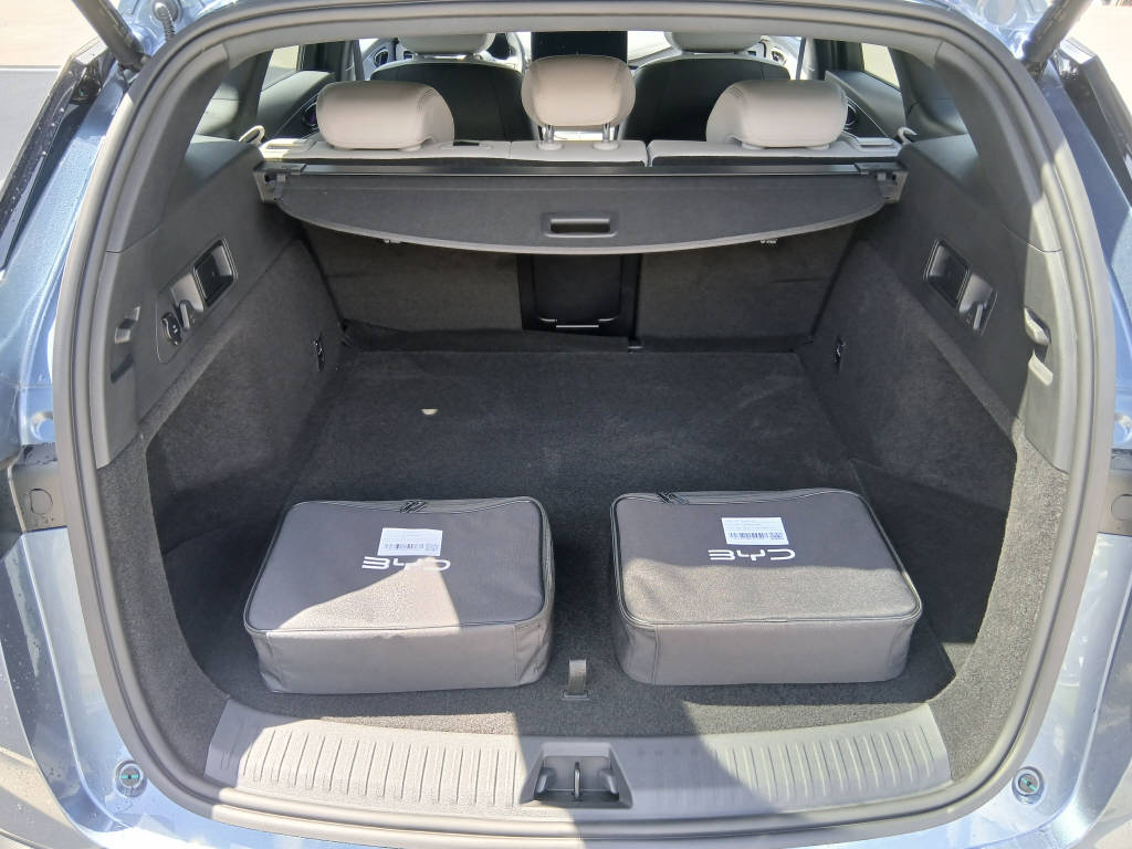 BYD Seal 6 DM-i Touring Comfort-image-14