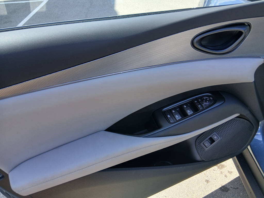 BYD Seal 6 DM-i Touring Comfort-image-10