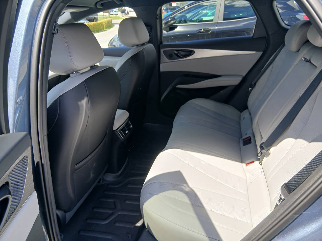 BYD Seal 6 DM-i Touring Comfort-image-11