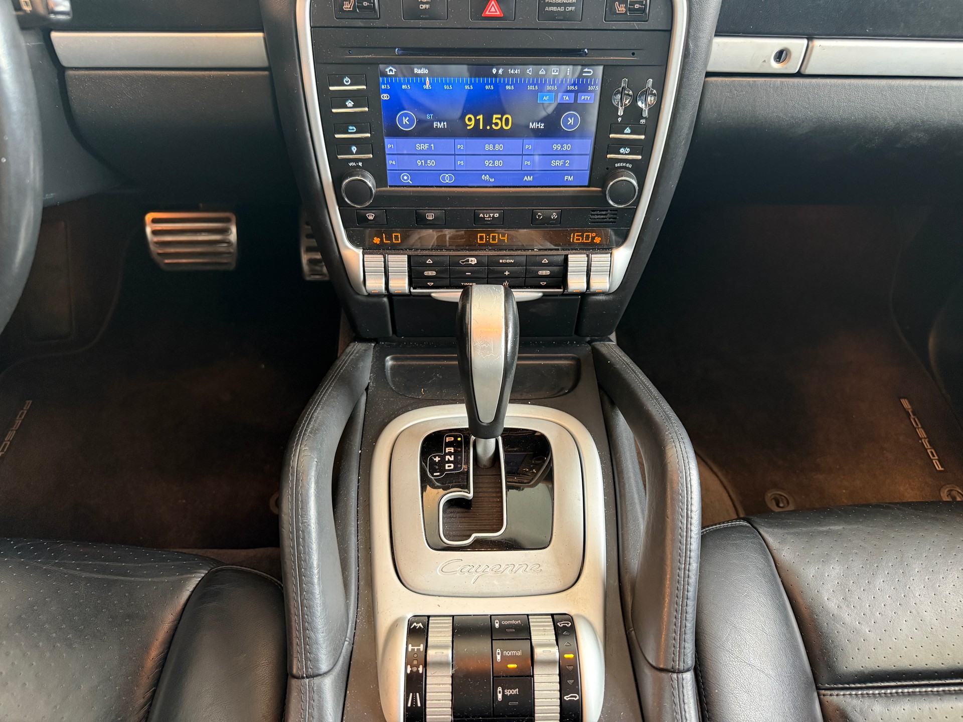 PORSCHE Cayenne Turbo-image-16