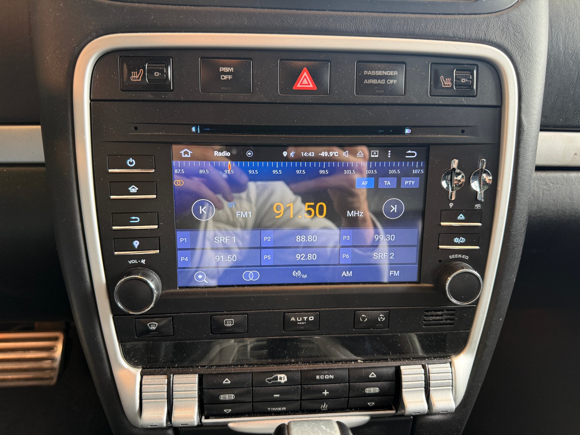 PORSCHE Cayenne Turbo-image-23