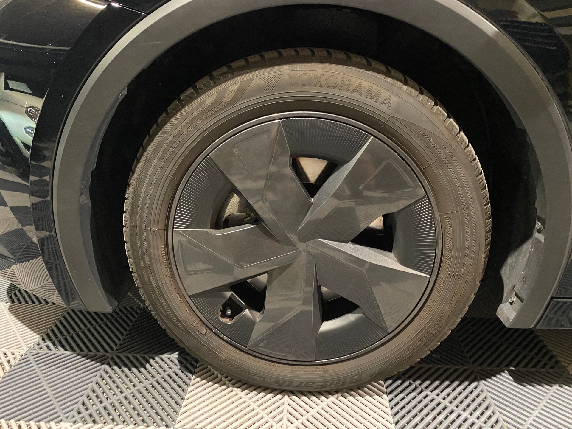 TOYOTA Prius 2.0 VVT-i Plug-in Hybrid Trend-image-12