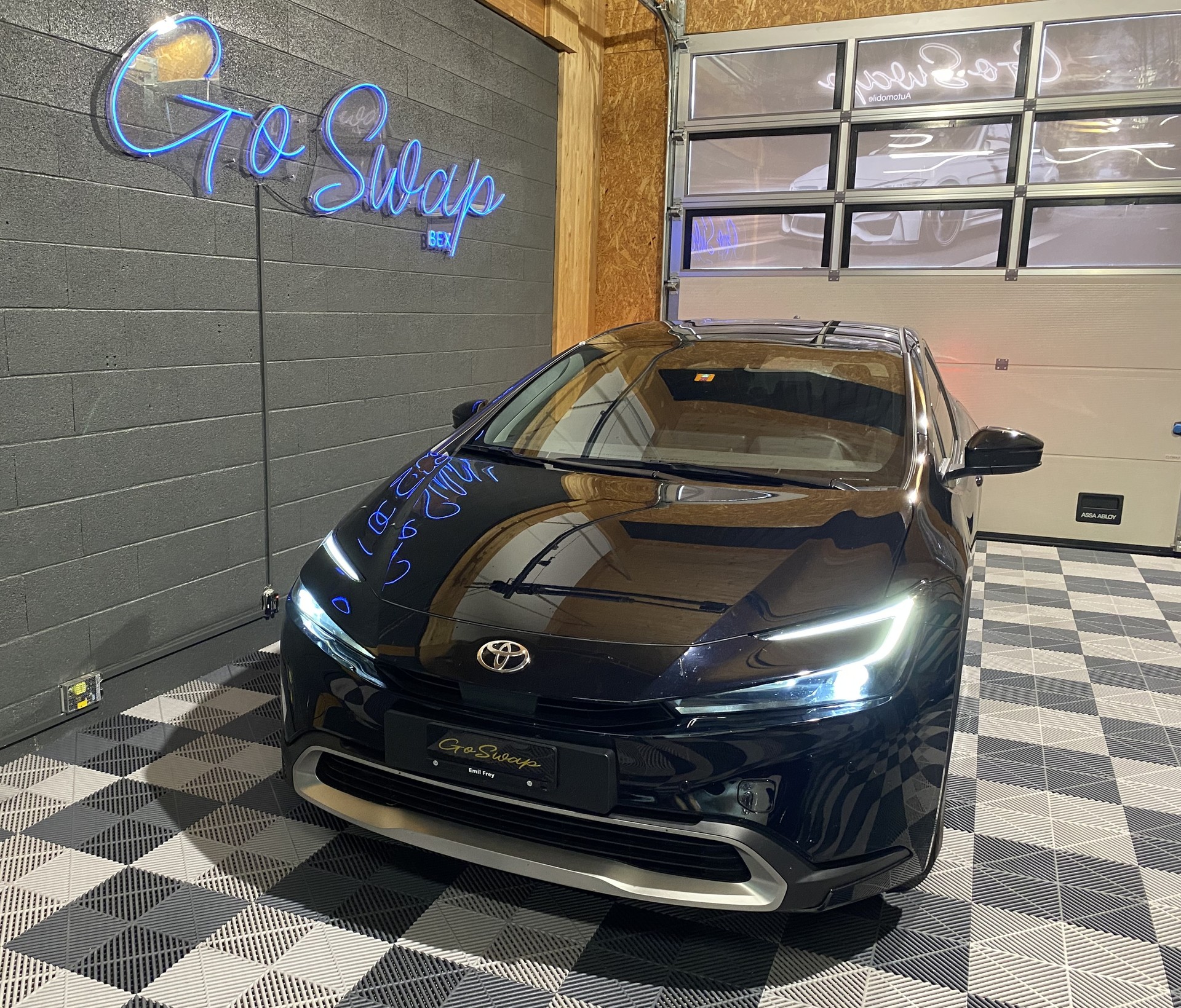 TOYOTA Prius 2.0 VVT-i Plug-in Hybrid Trend-image-10