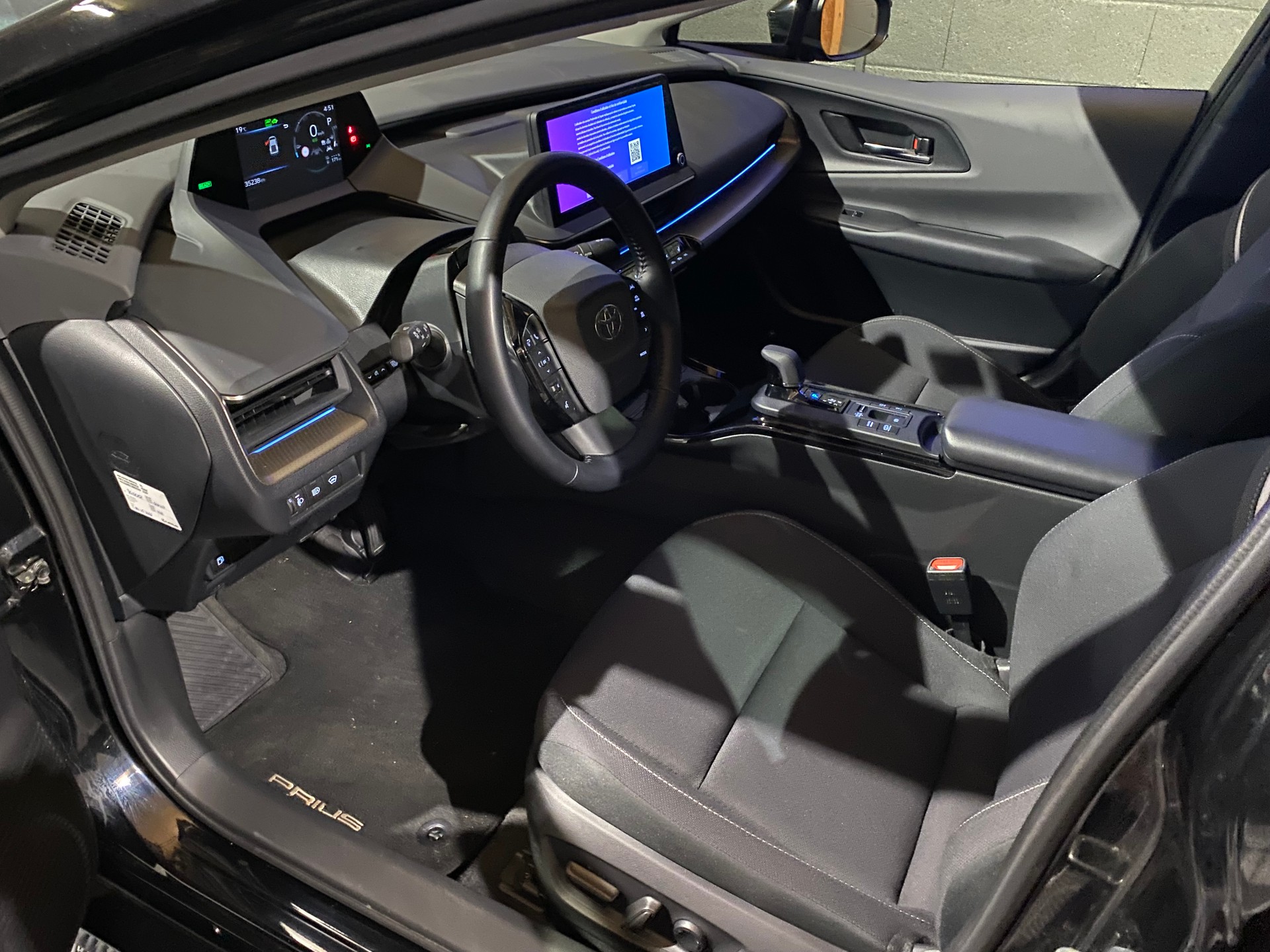 TOYOTA Prius 2.0 VVT-i Plug-in Hybrid Trend-image-15