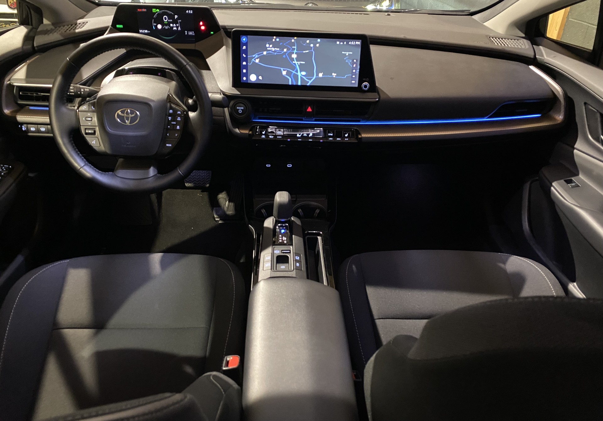 TOYOTA Prius 2.0 VVT-i Plug-in Hybrid Trend-image-20