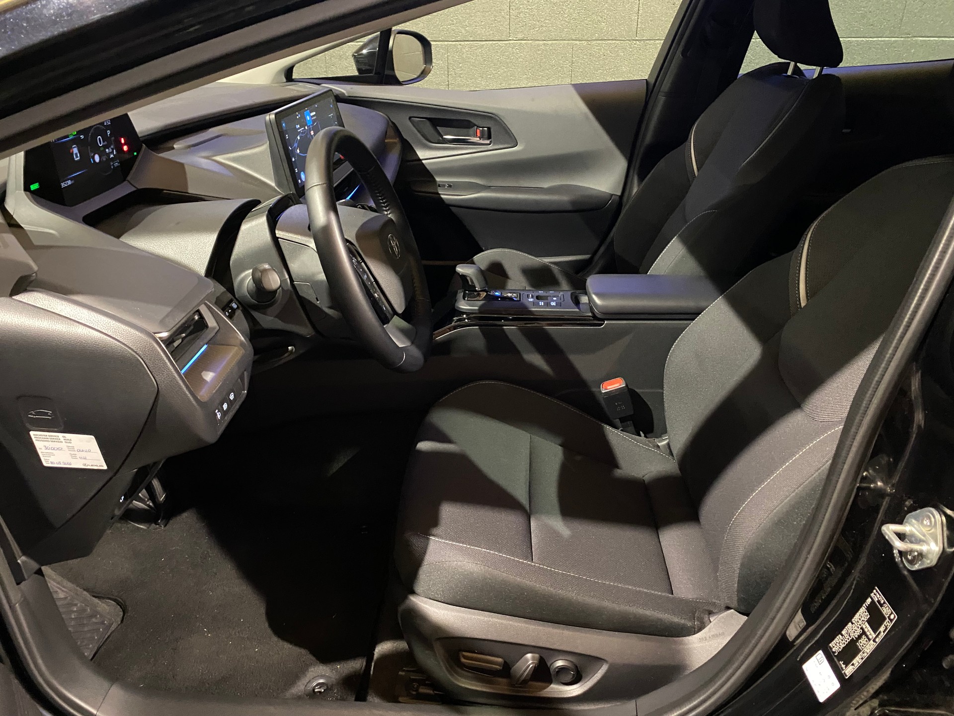 TOYOTA Prius 2.0 VVT-i Plug-in Hybrid Trend-image-17