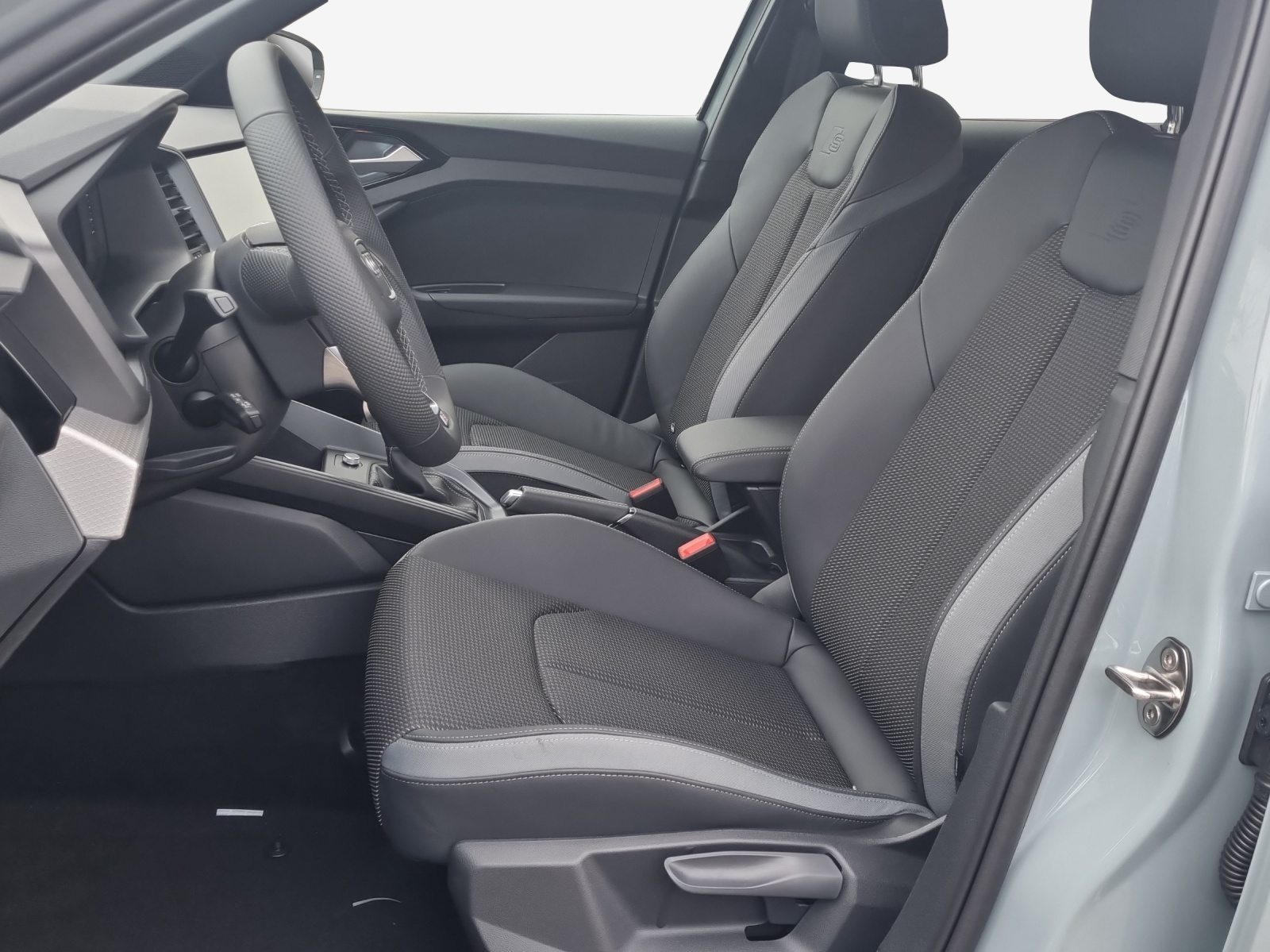 AUDI A1 Sportback 30 TFSI S Line Attraction S-tronic-image-8