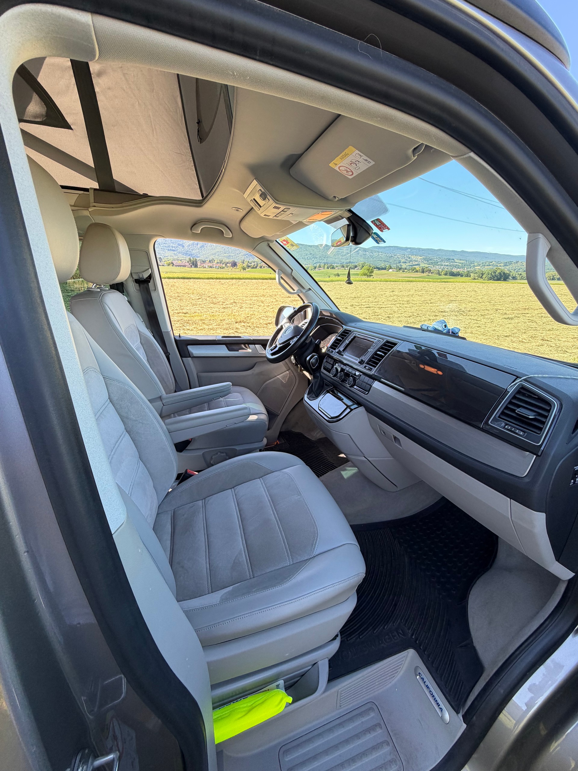 VW California 2.0 TDI 150 Ocean GREY DSG-image-3