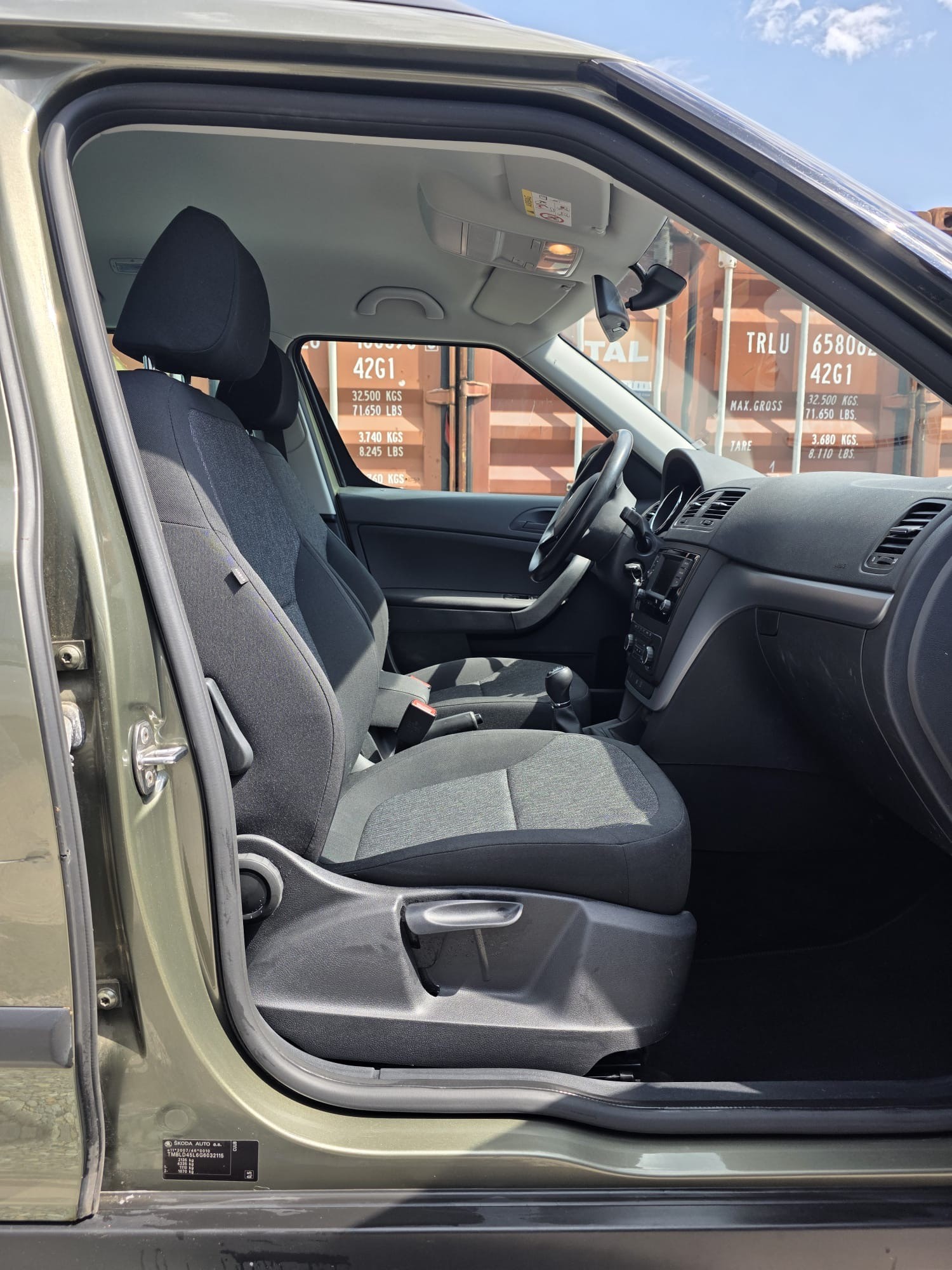 SKODA Yeti 2.0 TDI Active Outdoor 4x4-image-8