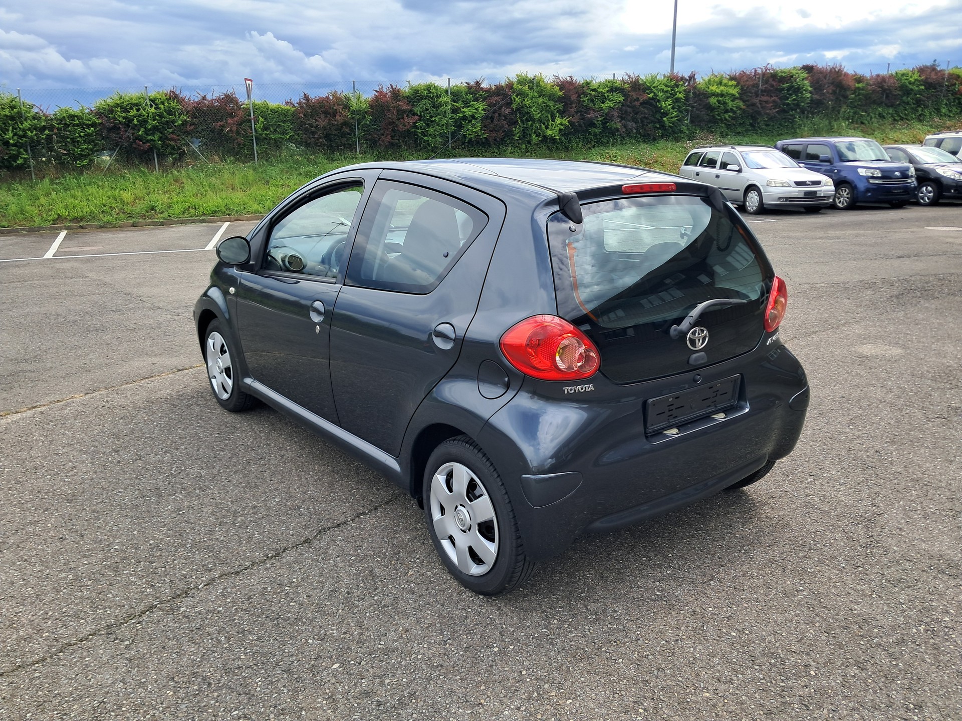 TOYOTA Aygo 1.0 Linea Sol-image-4