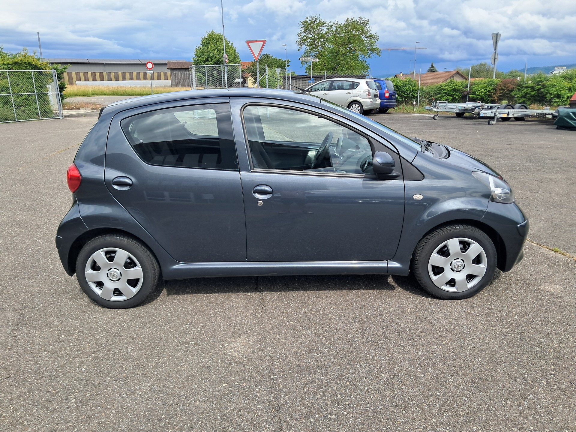 TOYOTA Aygo 1.0 Linea Sol-image-2