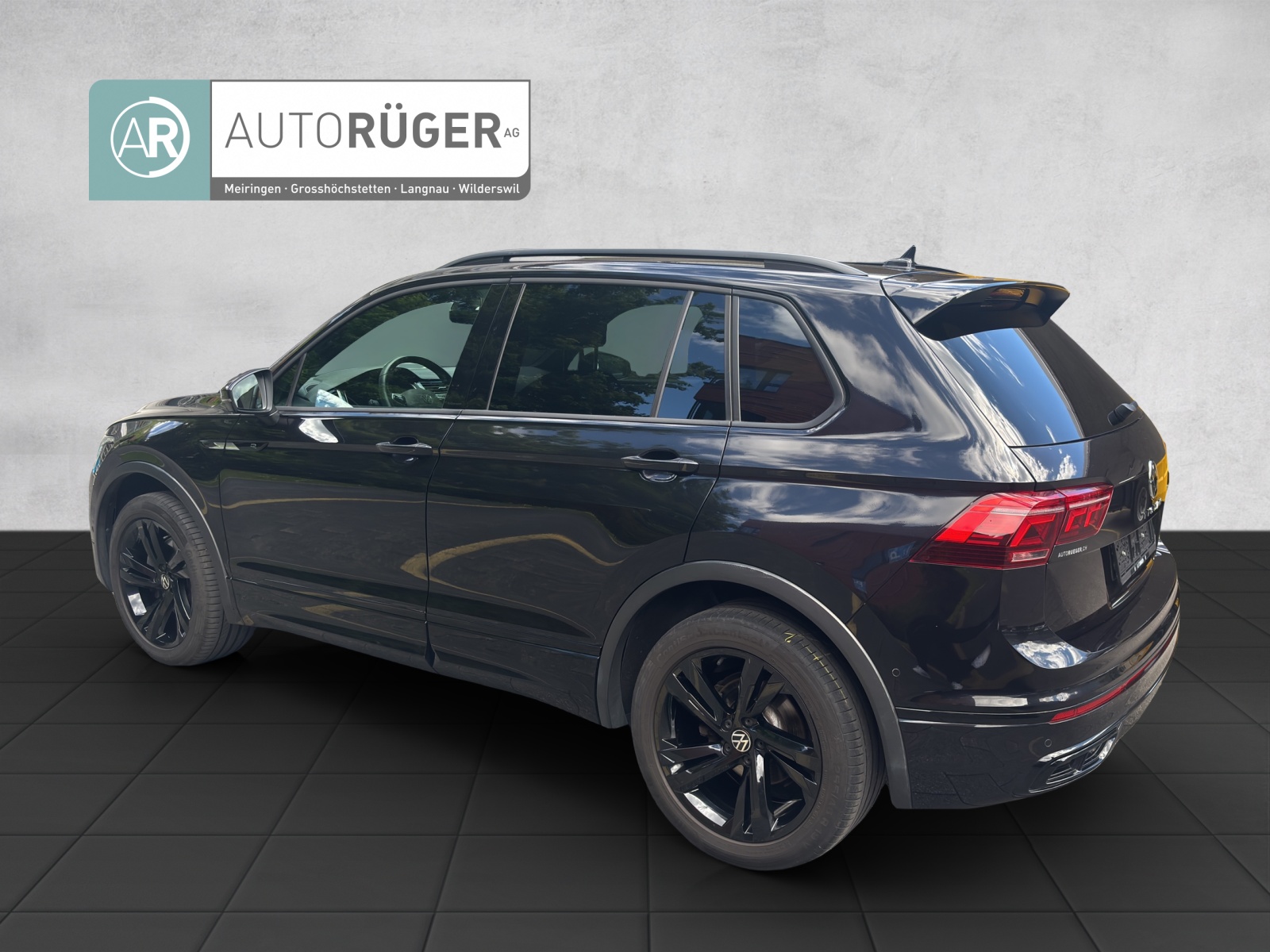 VW Tiguan 2.0 TDI SCR Selection 4Motion DSG-image-3