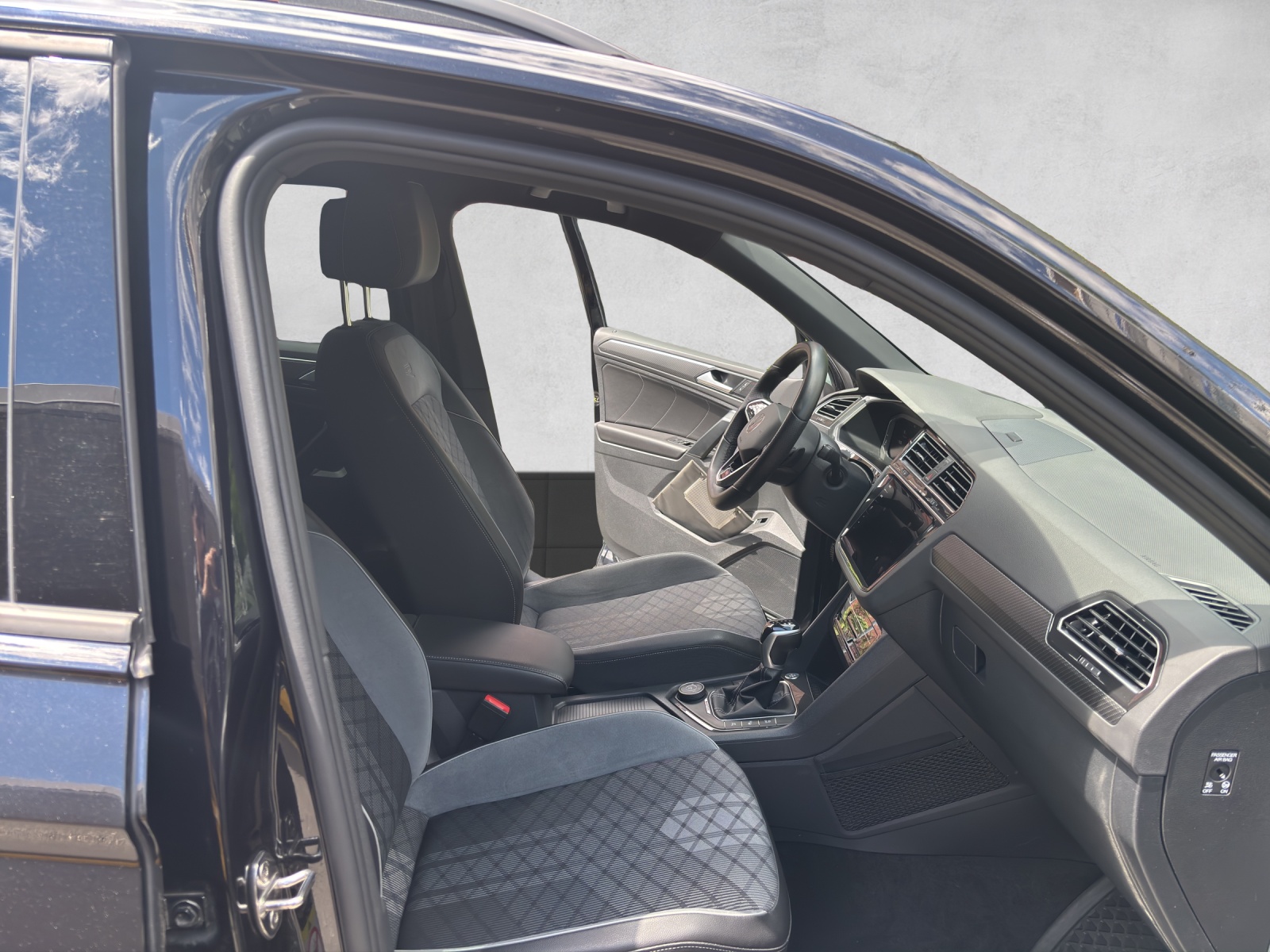VW Tiguan 2.0 TDI SCR Selection 4Motion DSG-image-12