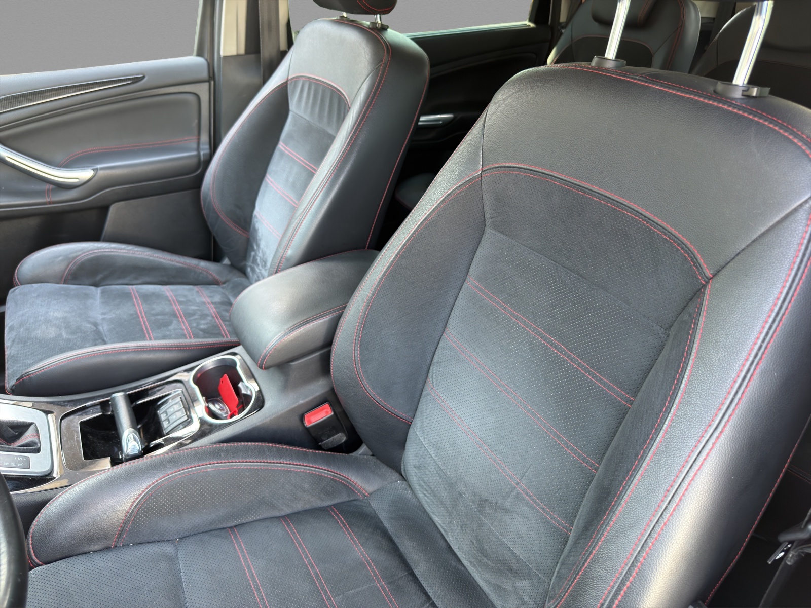 FORD S-Max 2.0 SCTi TitaniumS PowerShift-image-6