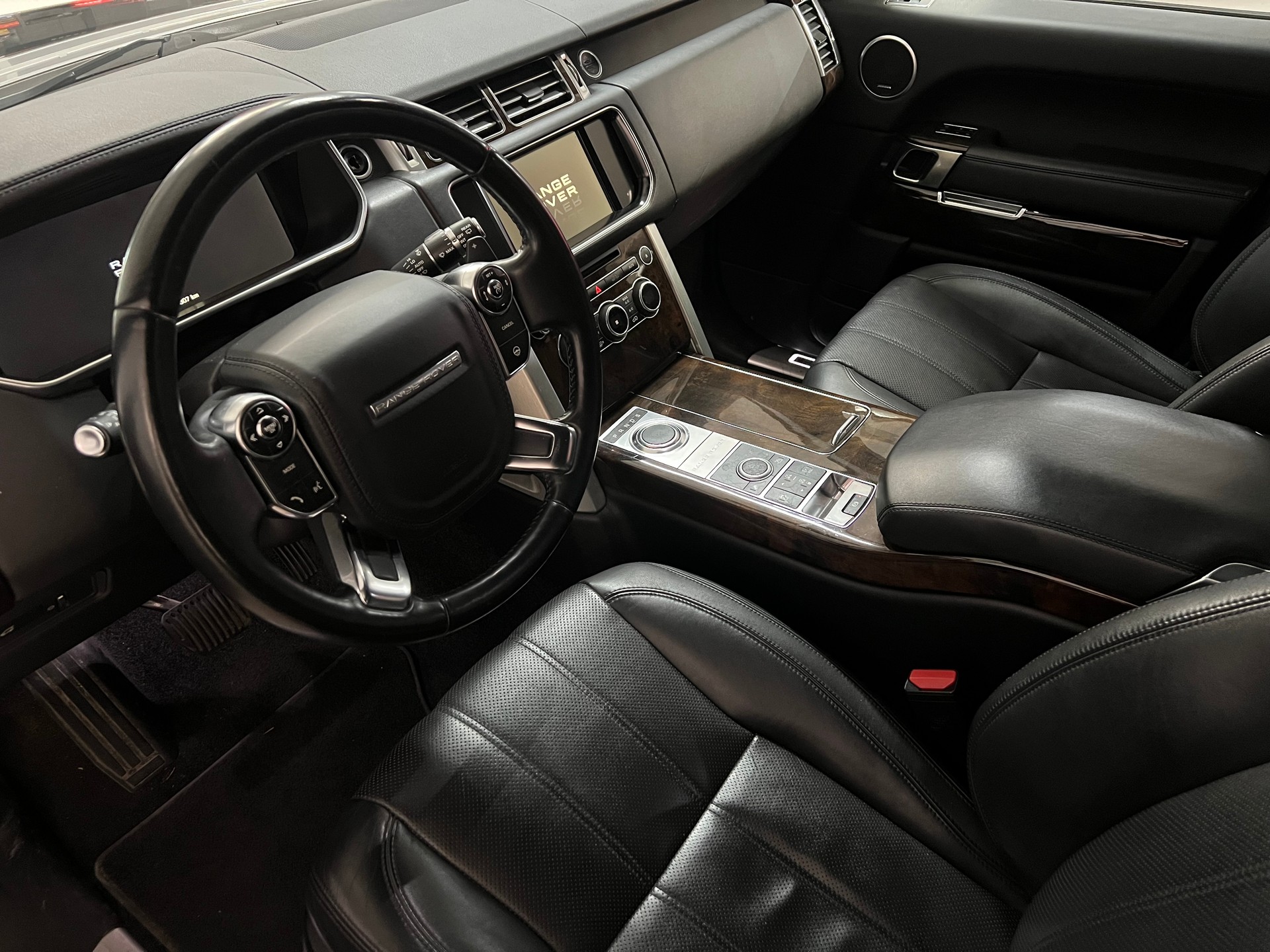 LAND ROVER Range Rover 4.4 SDV8 Vogue Automatic-image-5