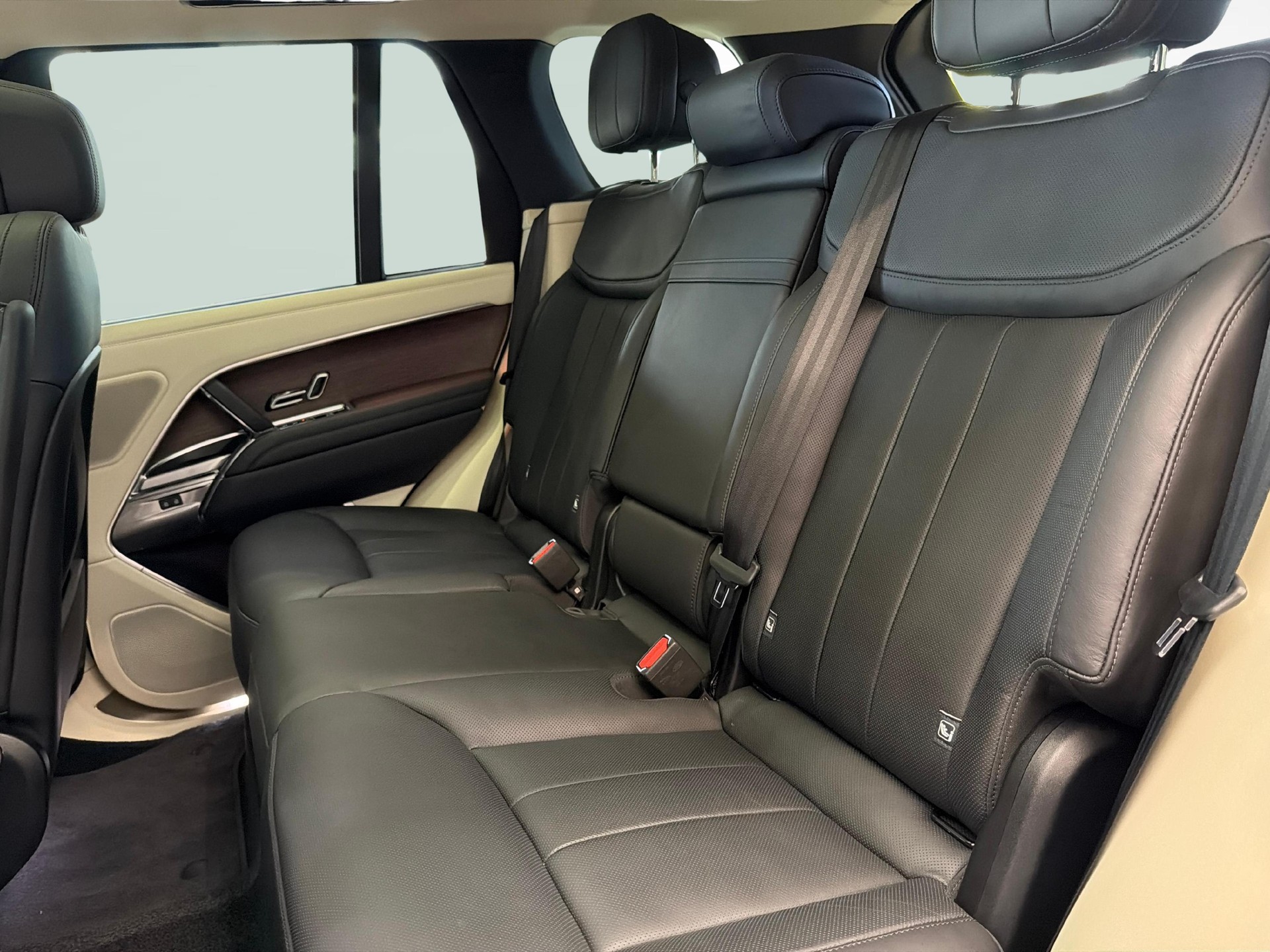 LAND ROVER Range Rover 3.0 D I6 300 HSE Leasing 1,99%-image-10
