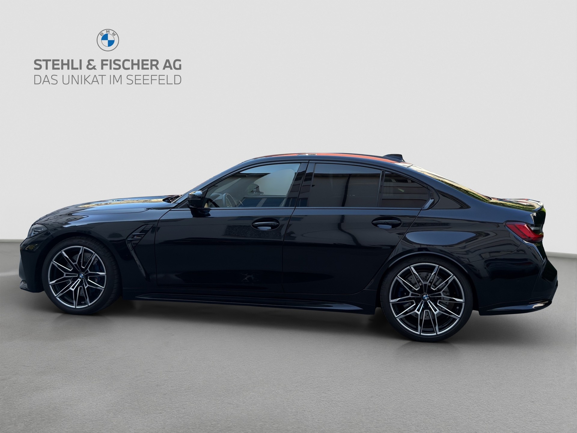 BMW M3 Competition M xDrive-showroom-element-2
