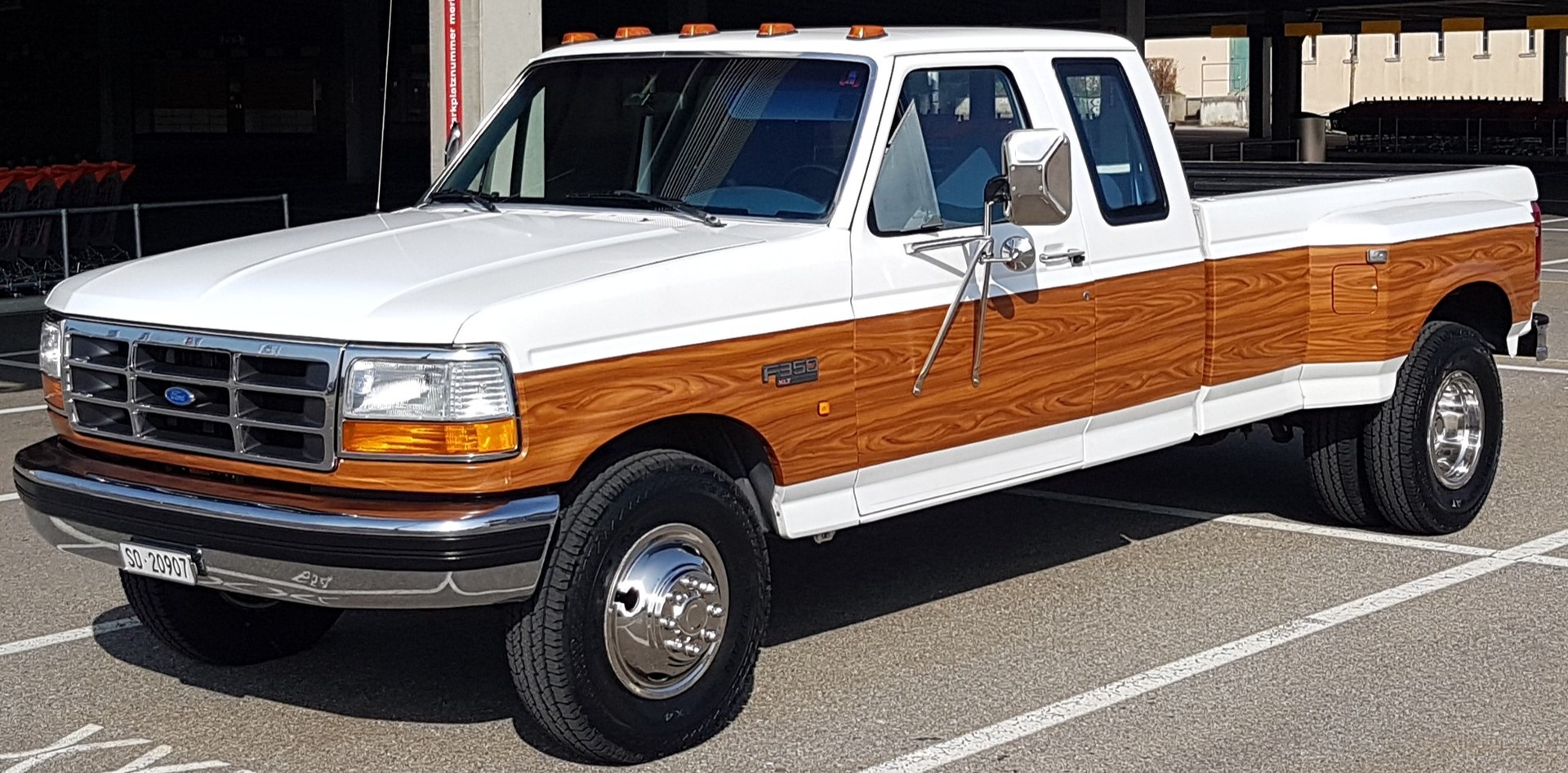 FORD F-350 XLT
