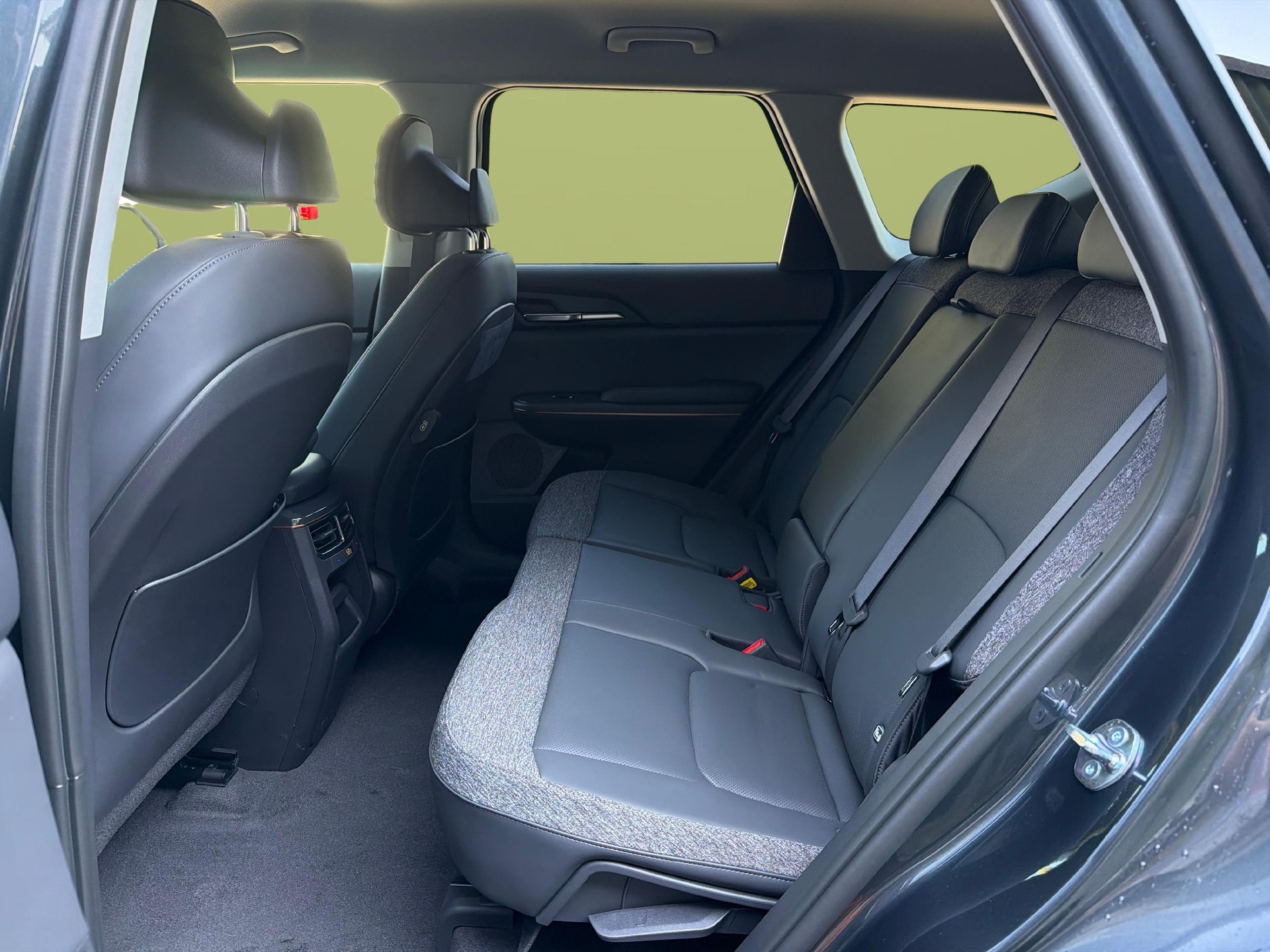 KIA EV5 81 kWh Earth 4x4-image-11
