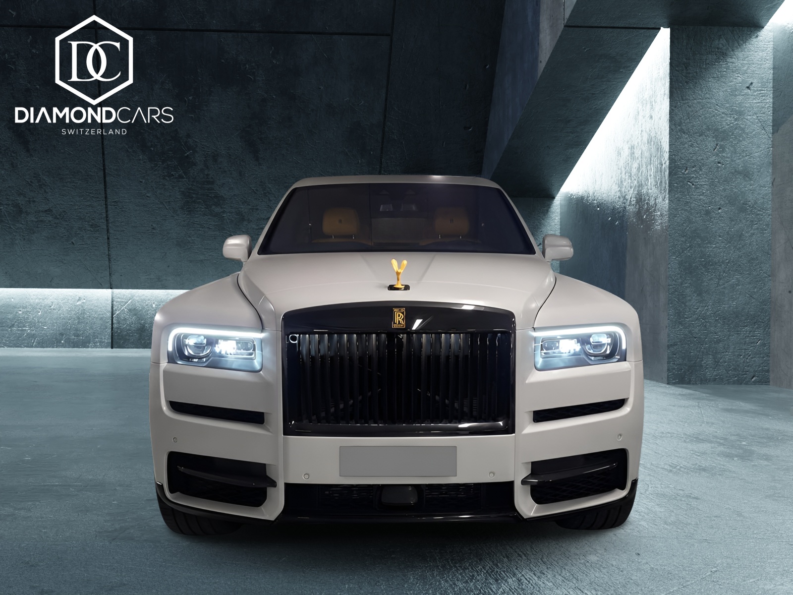 ROLLS-ROYCE Cullinan 6.7 V12 Black Badge *Signature*Mansory Weehls 24"*-showroom-element-2