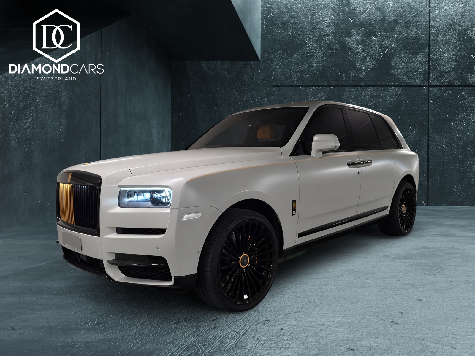 ROLLS-ROYCE Cullinan 6.7 V12 Black Badge *Signature*Mansory Weehls 24"*