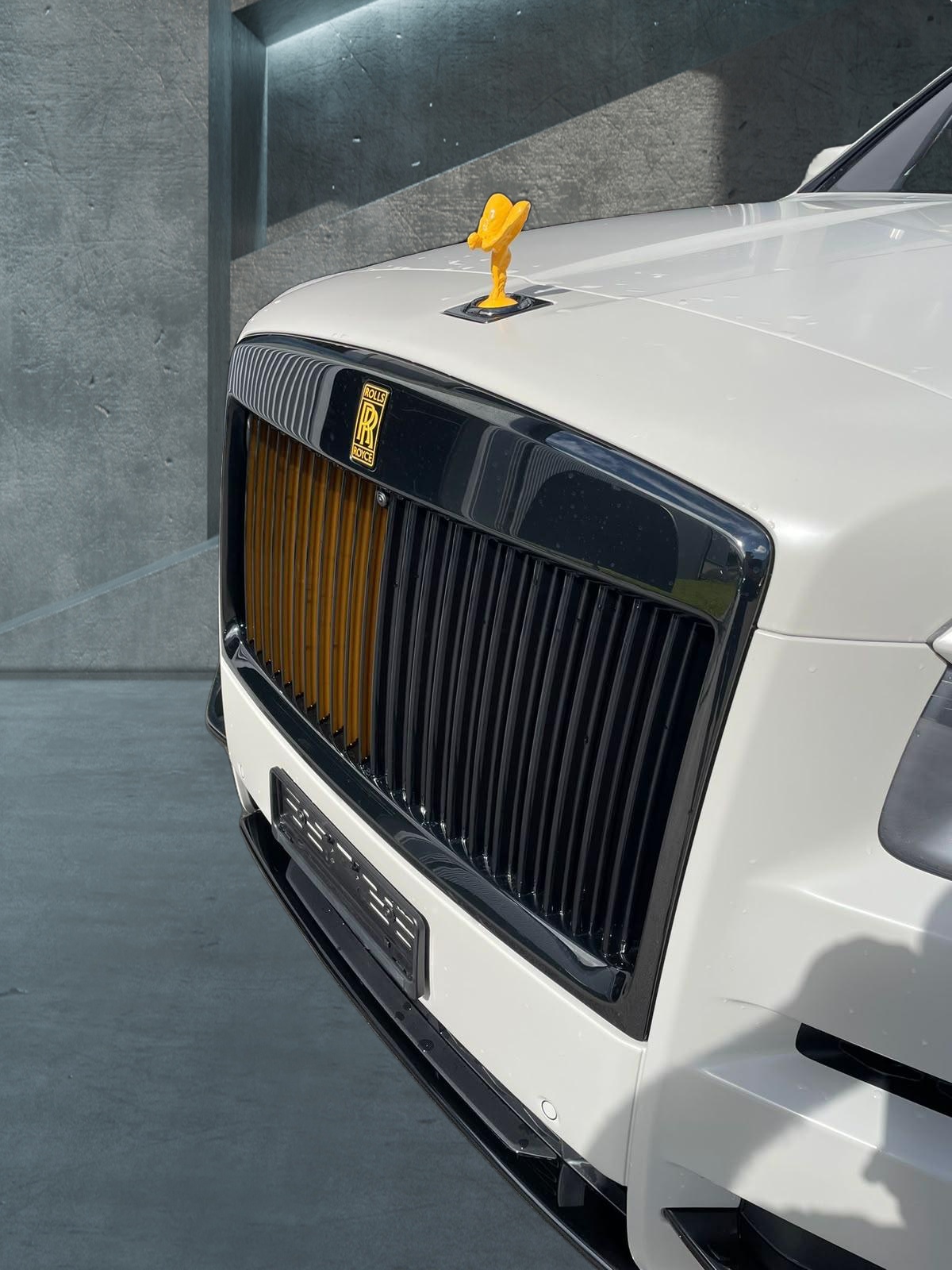 ROLLS-ROYCE Cullinan 6.7 V12 Black Badge *Signature*Mansory Weehls 24"*-image-6