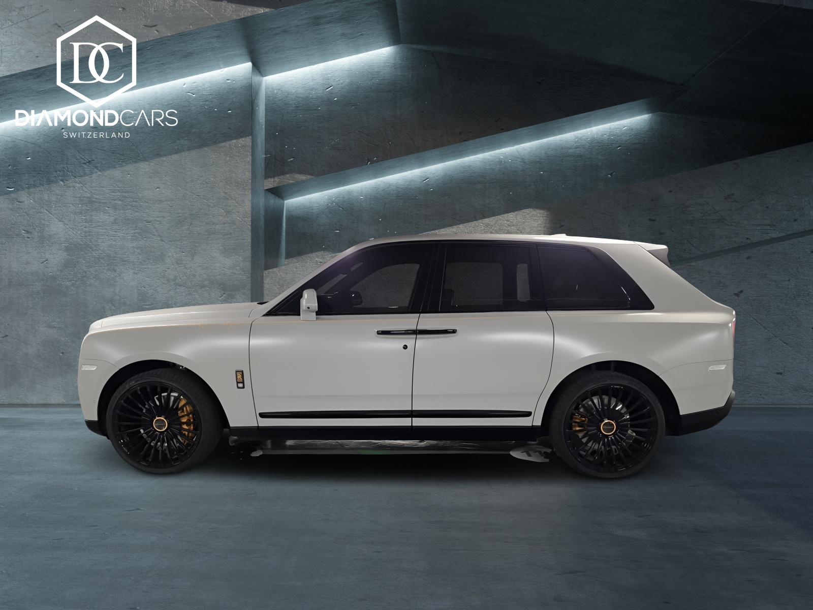 ROLLS-ROYCE Cullinan 6.7 V12 Black Badge *Signature*Mansory Weehls 24"*-showroom-element-3