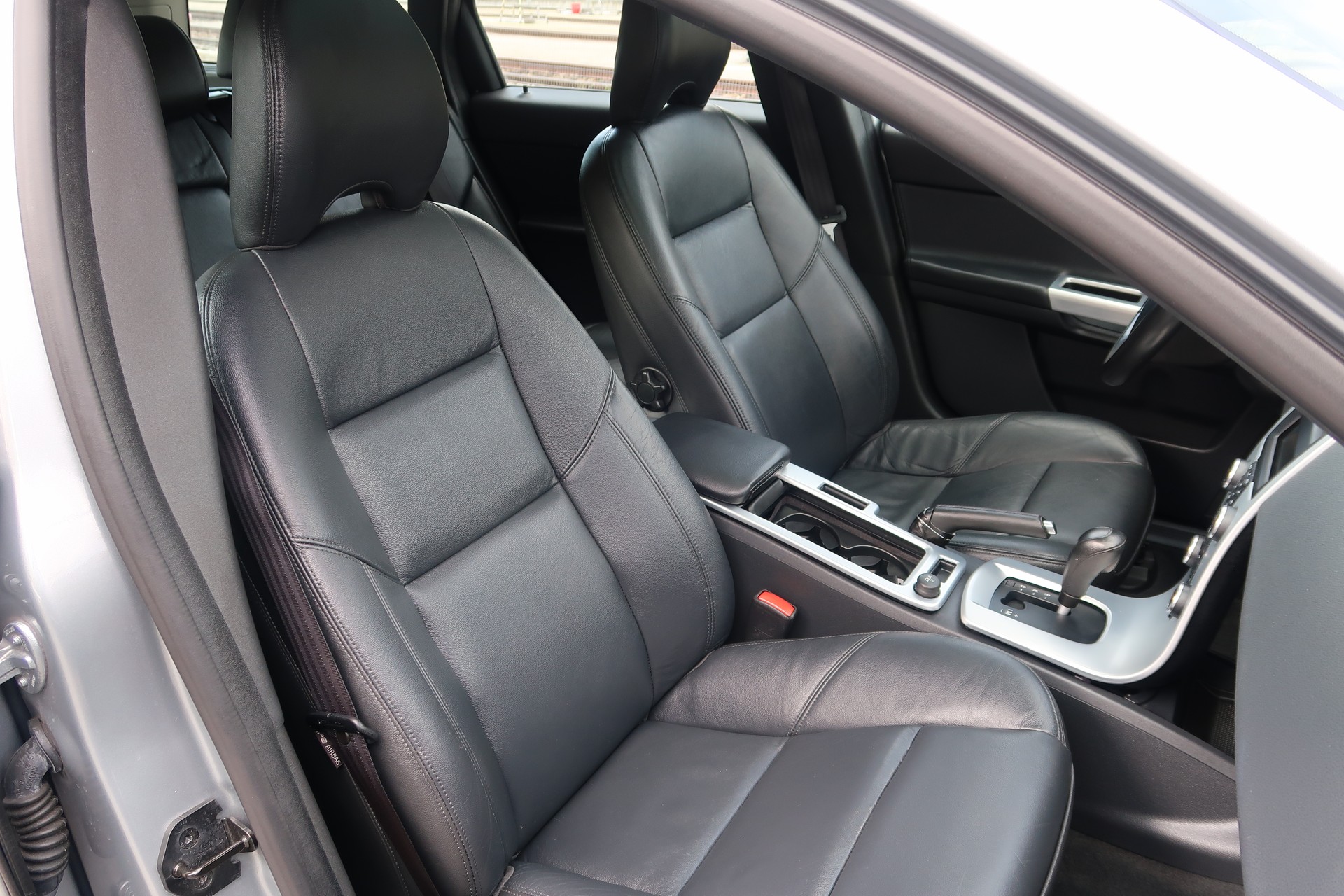 VOLVO V50 T5 AWD Summum Geartronic-image-15