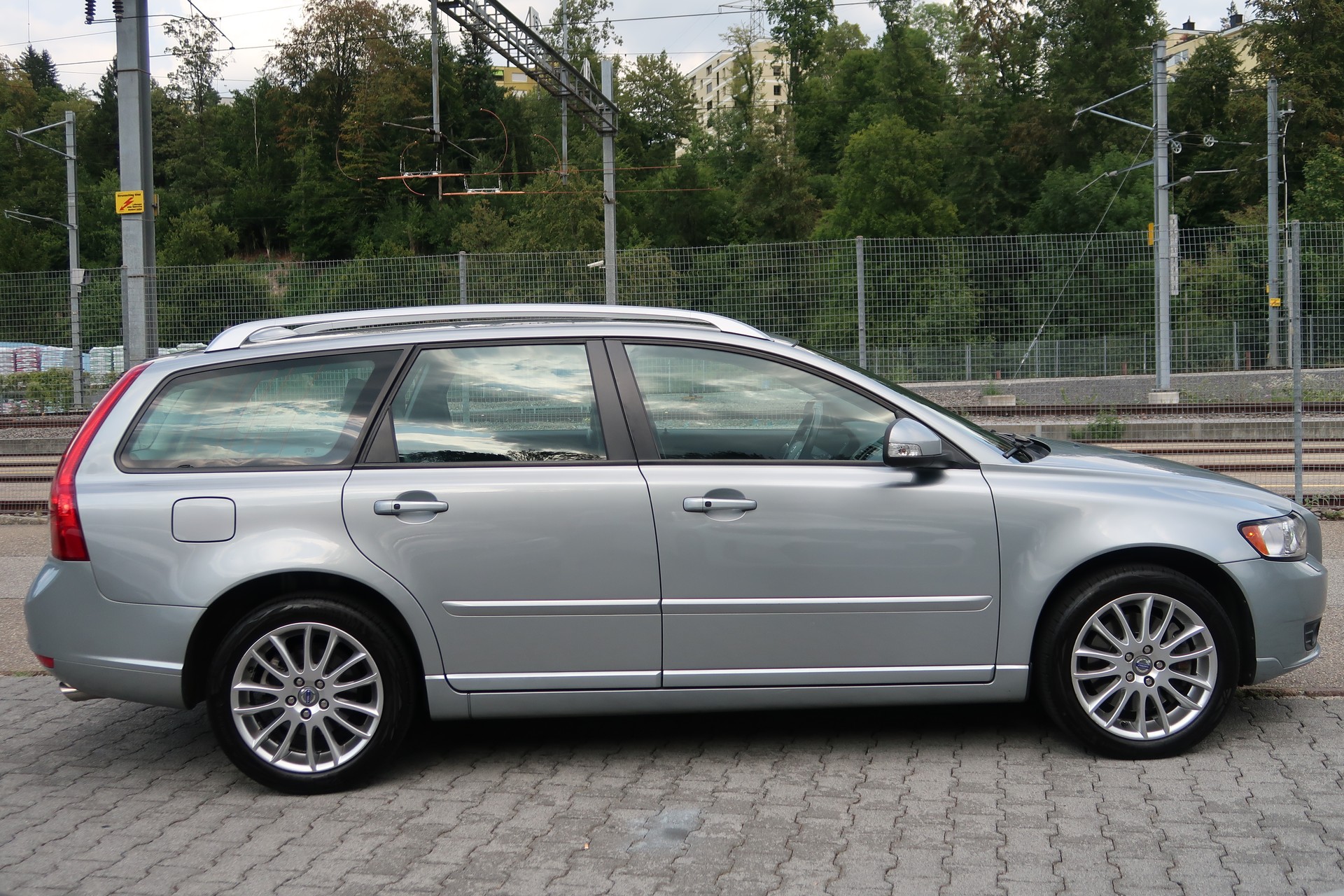 VOLVO V50 T5 AWD Summum Geartronic-showroom-element-3