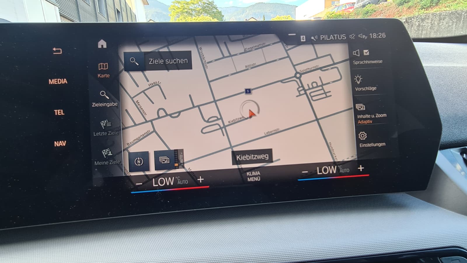 BMW X1 xDrive 20d 48V ** CH-Farhzeug ** Anh-Kupplung ** Driving Assistant Plus ** Innovation Paket **-image-12